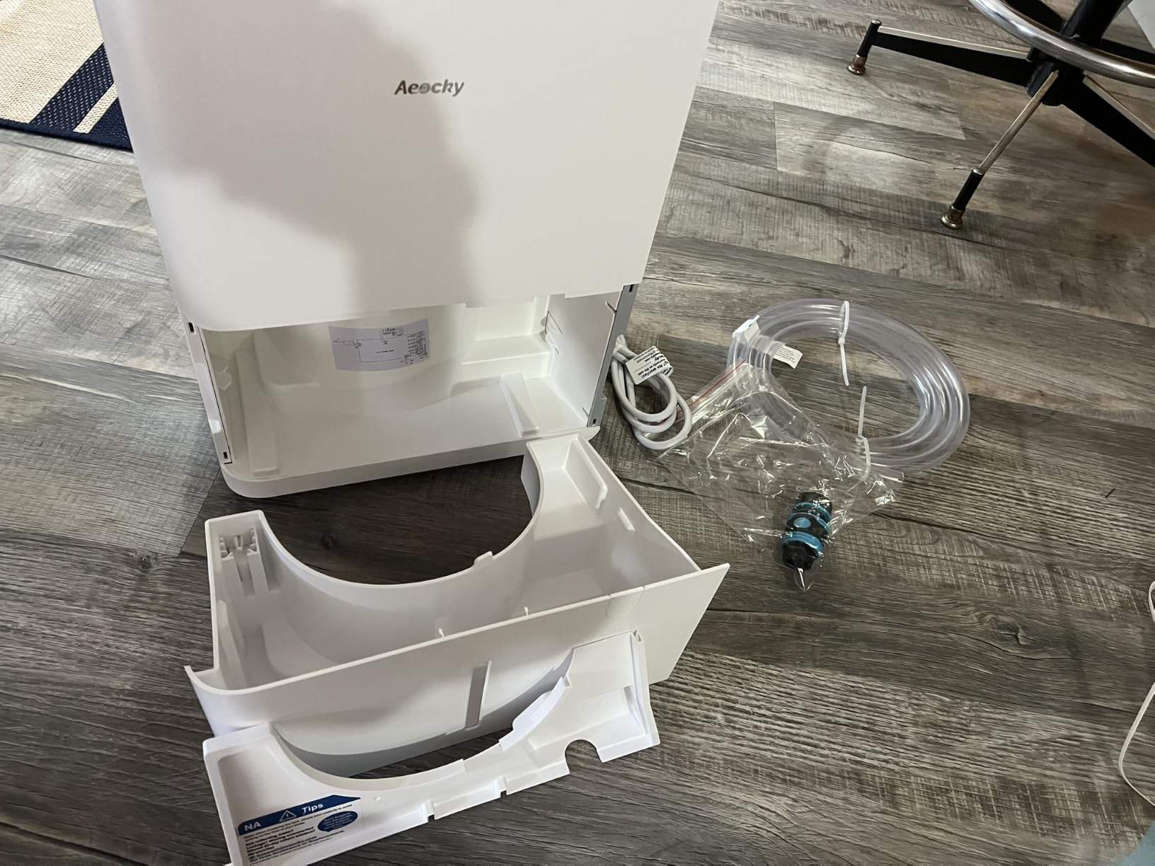 AEOCKY 50 Pint/Day, 3500Sq.Ft Ultra-Quiet 40dB Dehumidifier with Drain Hose customer photo 2