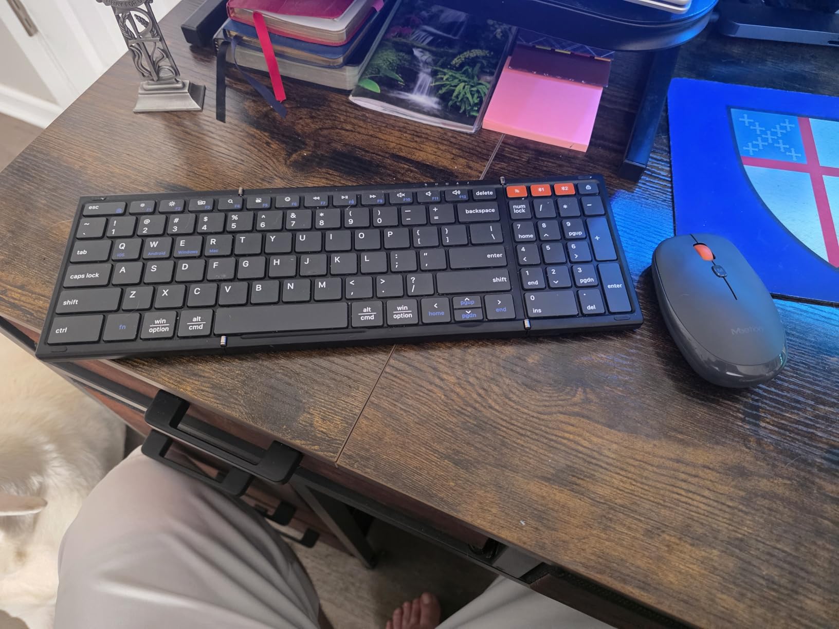 MEETION Foldable Wireless Keyboard and Mouse Combo, Rechargeable customer photo 1
