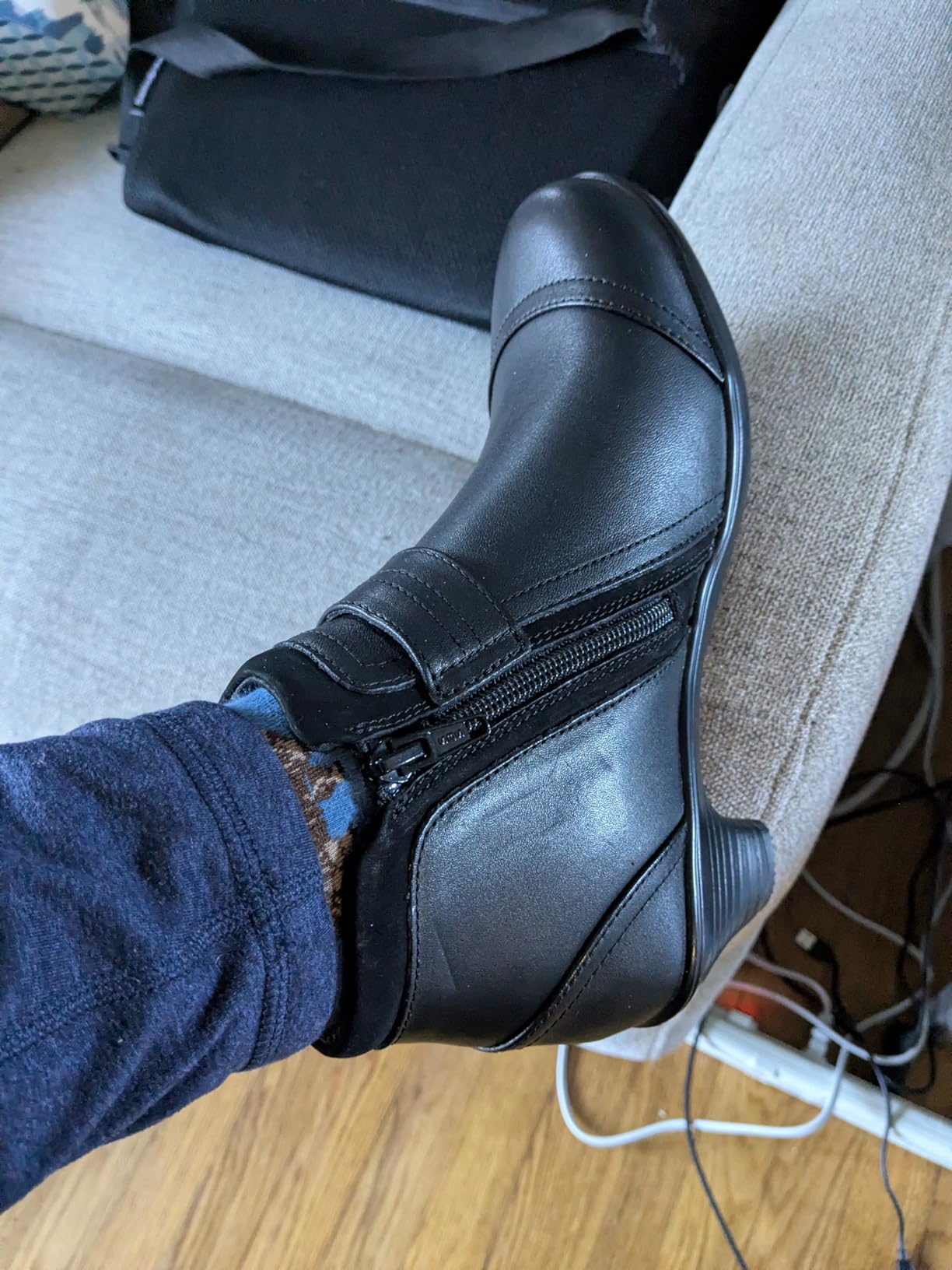 Orthofeet Emma Orthopedic Womens Ankle Boot customer photo 2