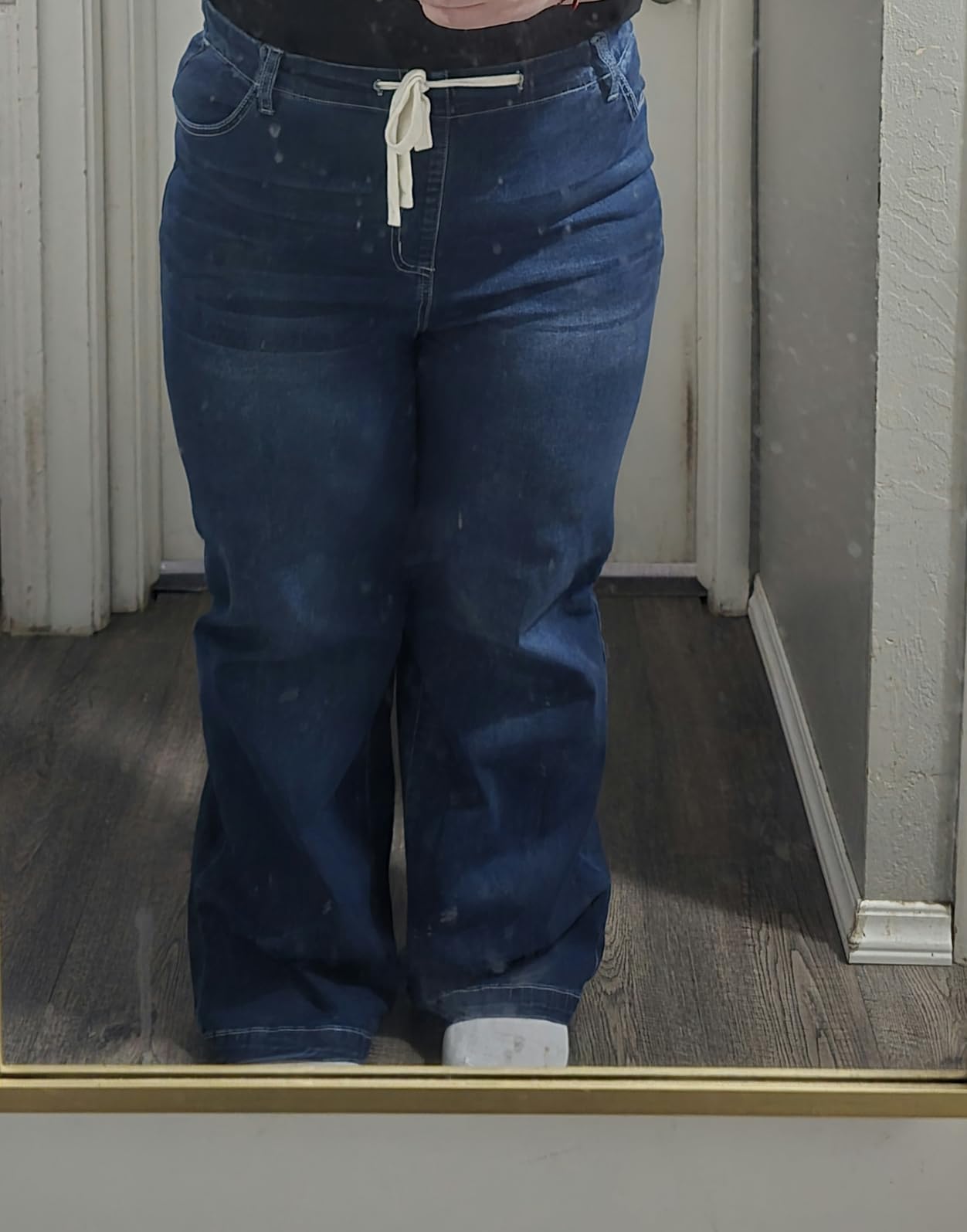 Women's Plus Size Wide Leg Jeans with Pockets customer photo 2