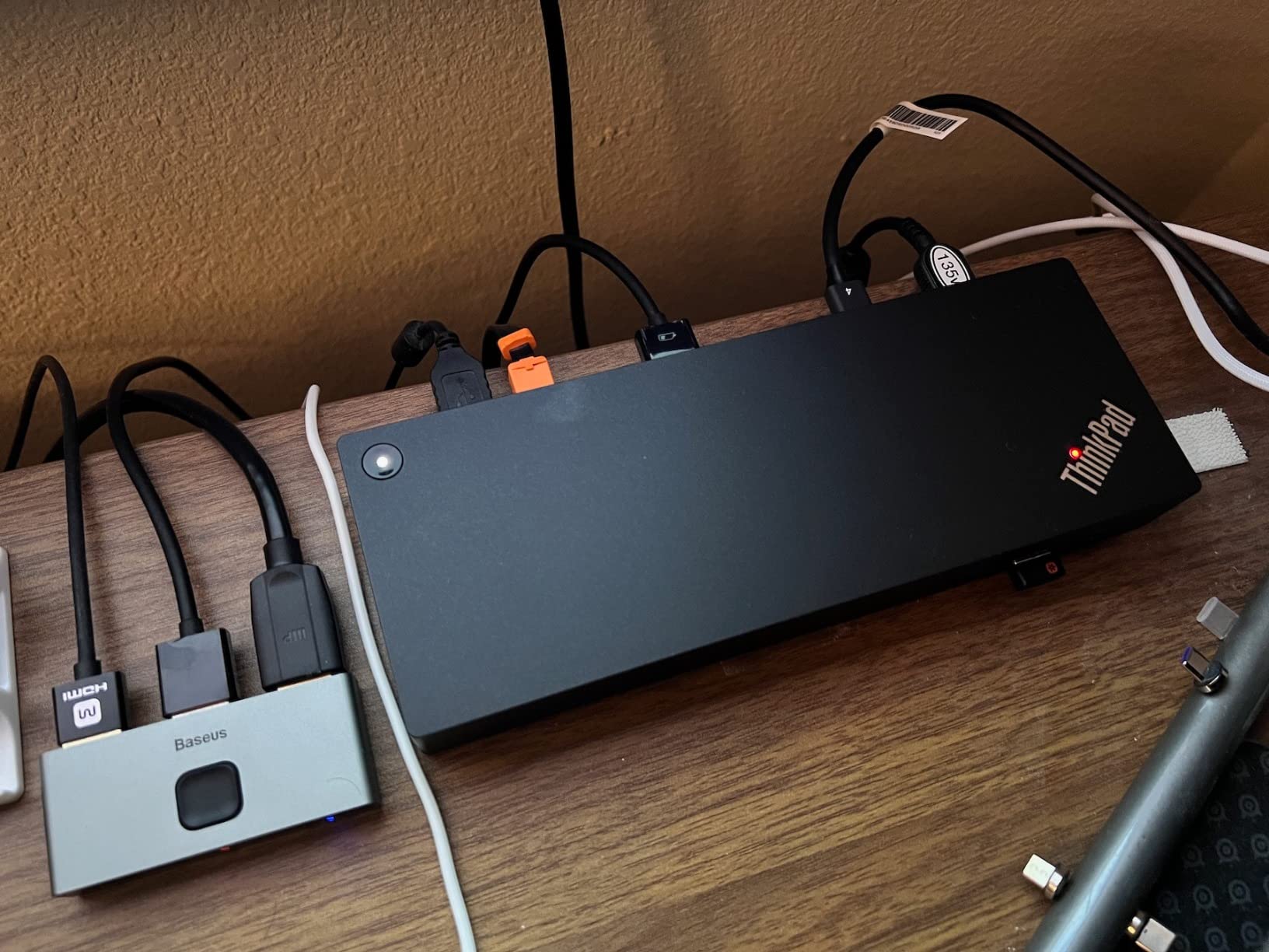 Lenovo ThinkPad Thunderbolt 5 Smart Dock 7500, 120Gbps Data Transfer, 180W Power Delivery, Multiple Display Support, 2.5Gbps Ethernet, Black customer photo 1