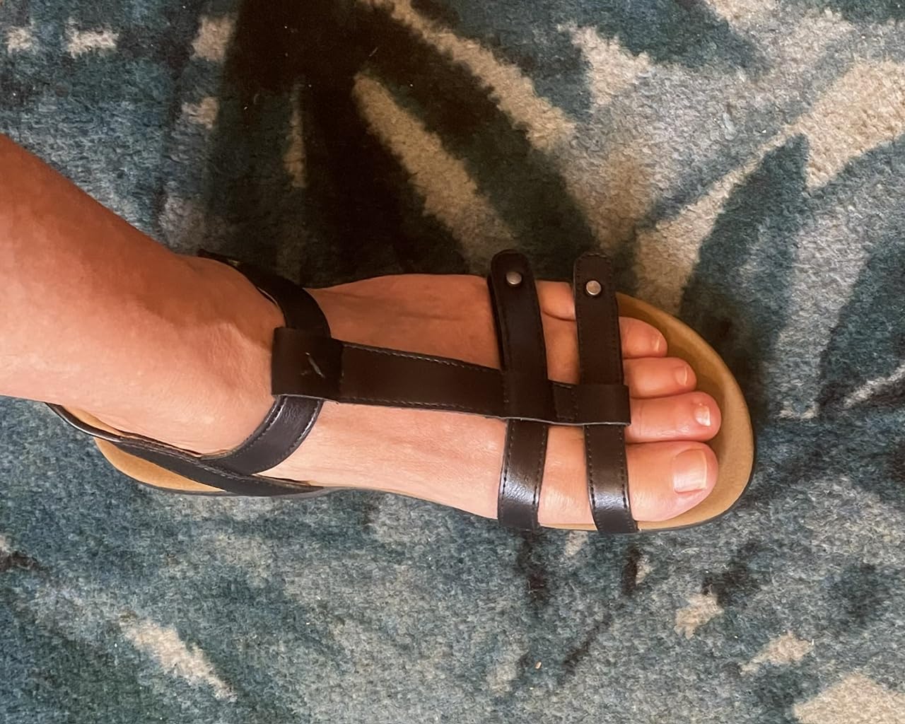 DREAM PAIRS Women Flat Sandals Arch Support Walking Sandals customer photo 1