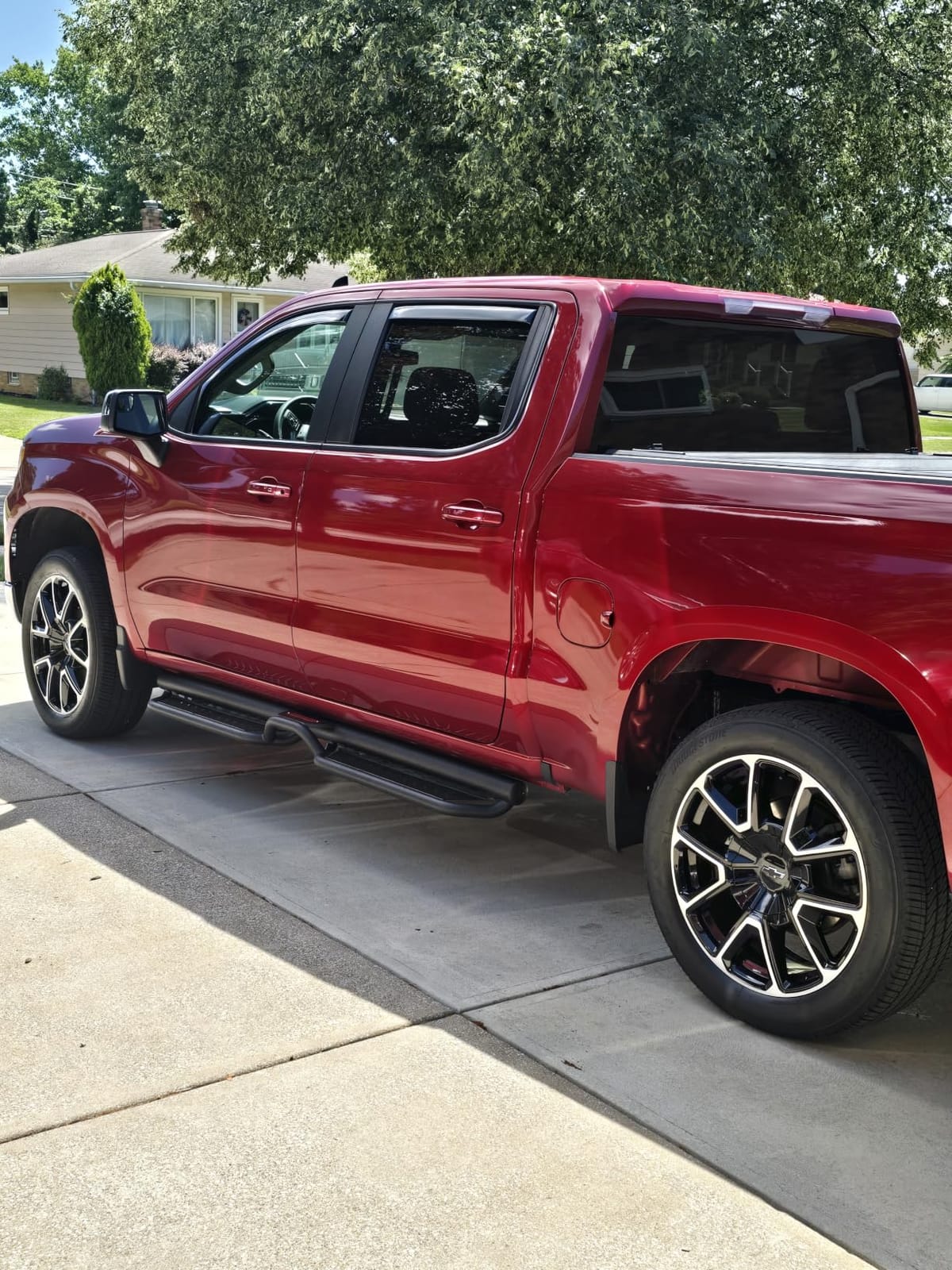 COMNOVA Two-Stairs Running Boards for 2019-2026 Chevy Silverado/Sierra 1500 customer photo 1