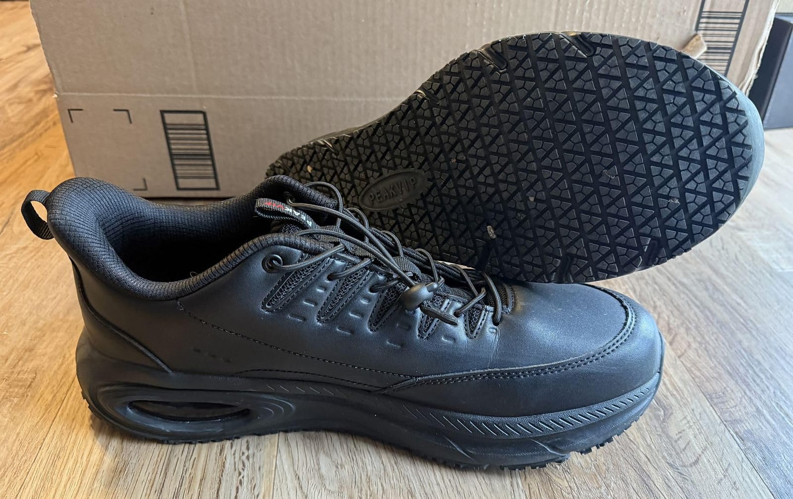 Mens Wide Non Slip Work Shoes Waterproof and Oil Resistant Comfortable Sneakers for Kitchen Food Service Restaurant Footwear customer photo 2