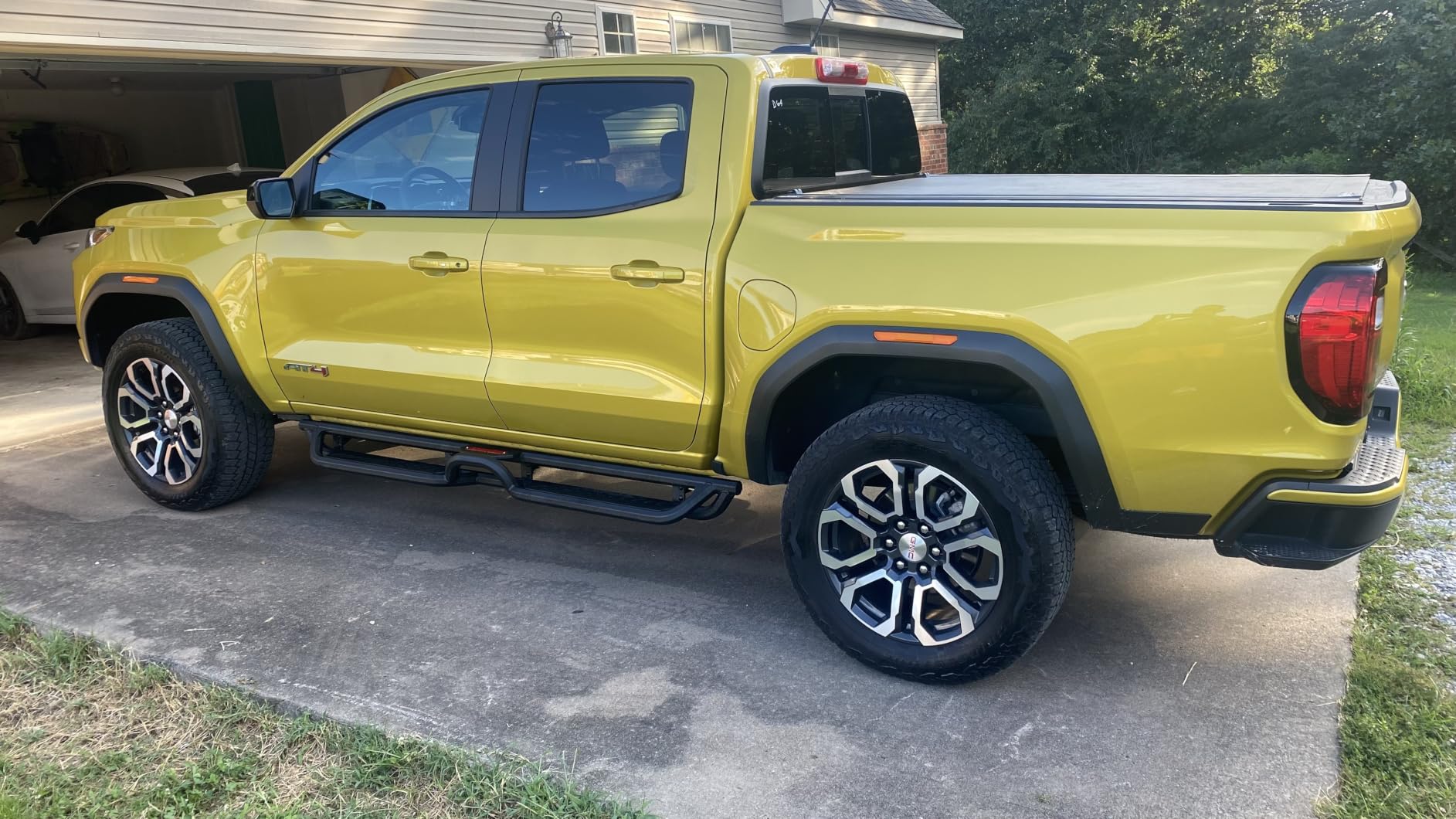 COMNOVA Two-Stairs Running Boards for 2021-2026 Ford Bronco 4 Door SUV customer photo 1