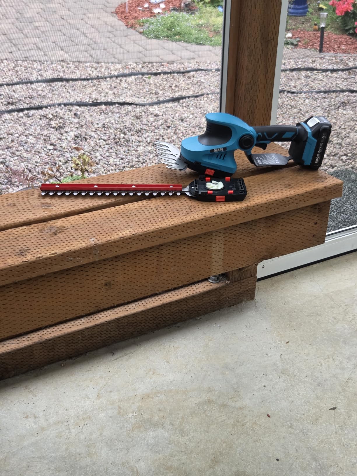 Seesii 2-in-1 20V Cordless Hedge Trimmer 12