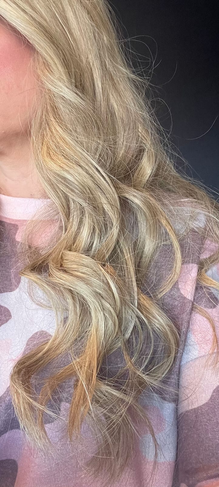MINT X-Long 1.25 Inch Ceramic Ionic Curling Iron for Long Hair | Extra-long barrel makes styling long hair easier, with even heat and optimized clamp for smooth, salon-style curls. customer photo 2