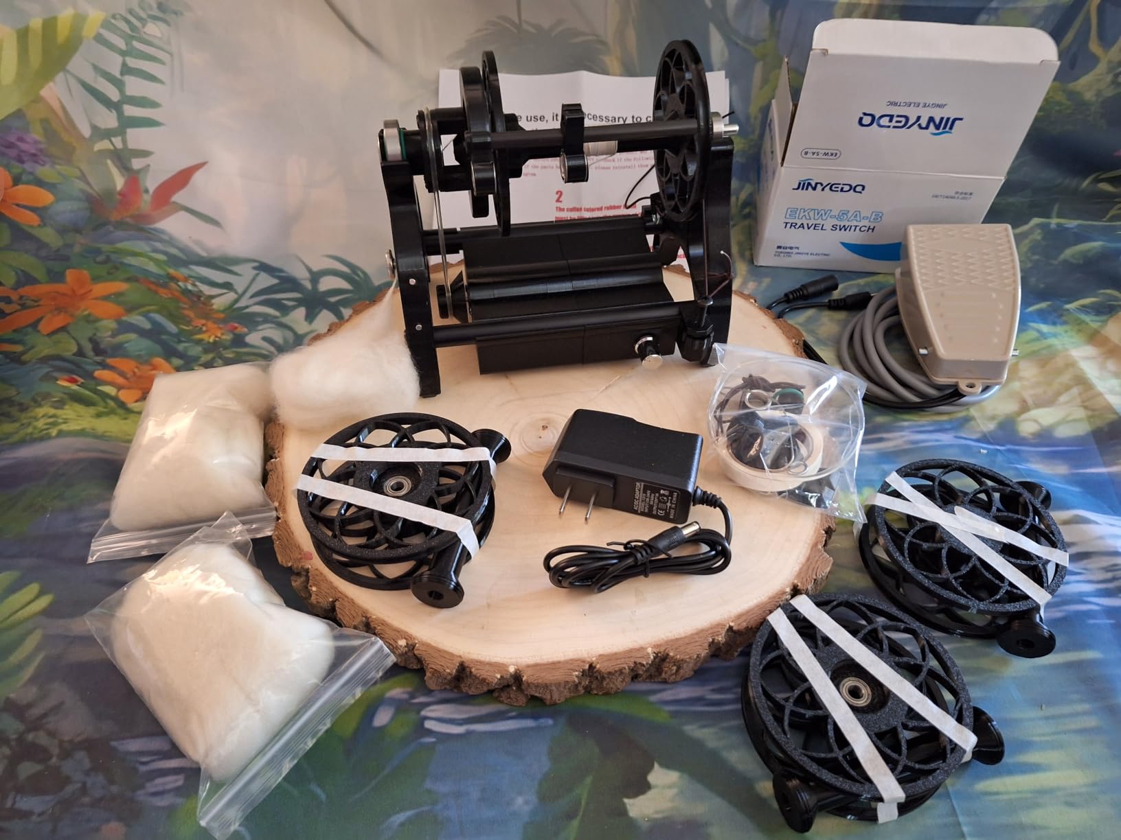 Electric Yarn Winder Electric Yarn Spinner Kit Spinning Wheel for Wool with Foot Controller & 4 Bobbins, Small Wool Spinner with Forward & Reverse(Black) customer photo 2