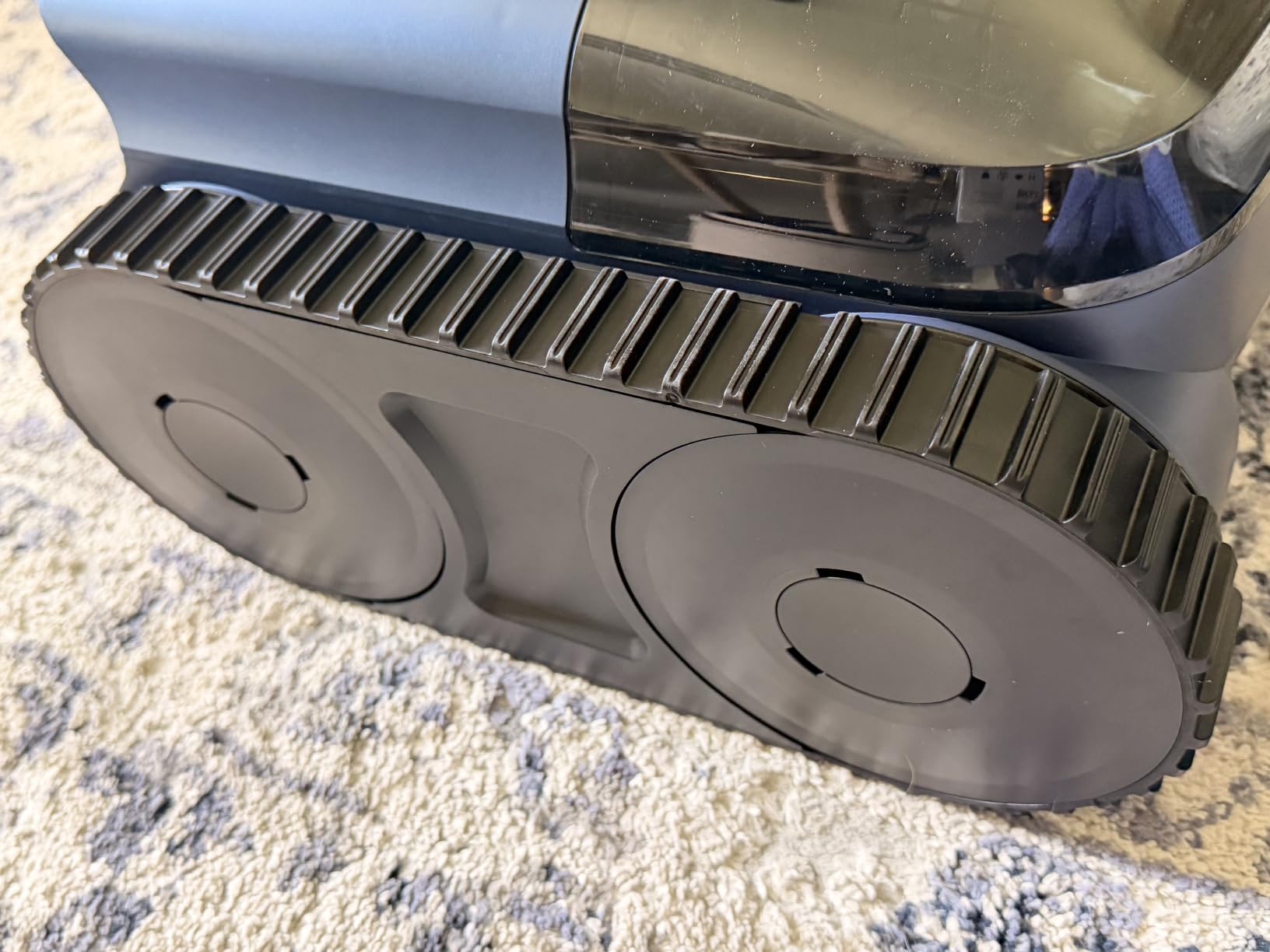 [2026 Release] Automatic Robotic Pool Vacuum for Inground & Above Ground Pools, Wall Climbing Pool Vacuum Cleaner, Cleans Floor, Walls, Waterline, Drain & Skimmer up to 2150 Sq. Ft., 190 Min customer photo 2