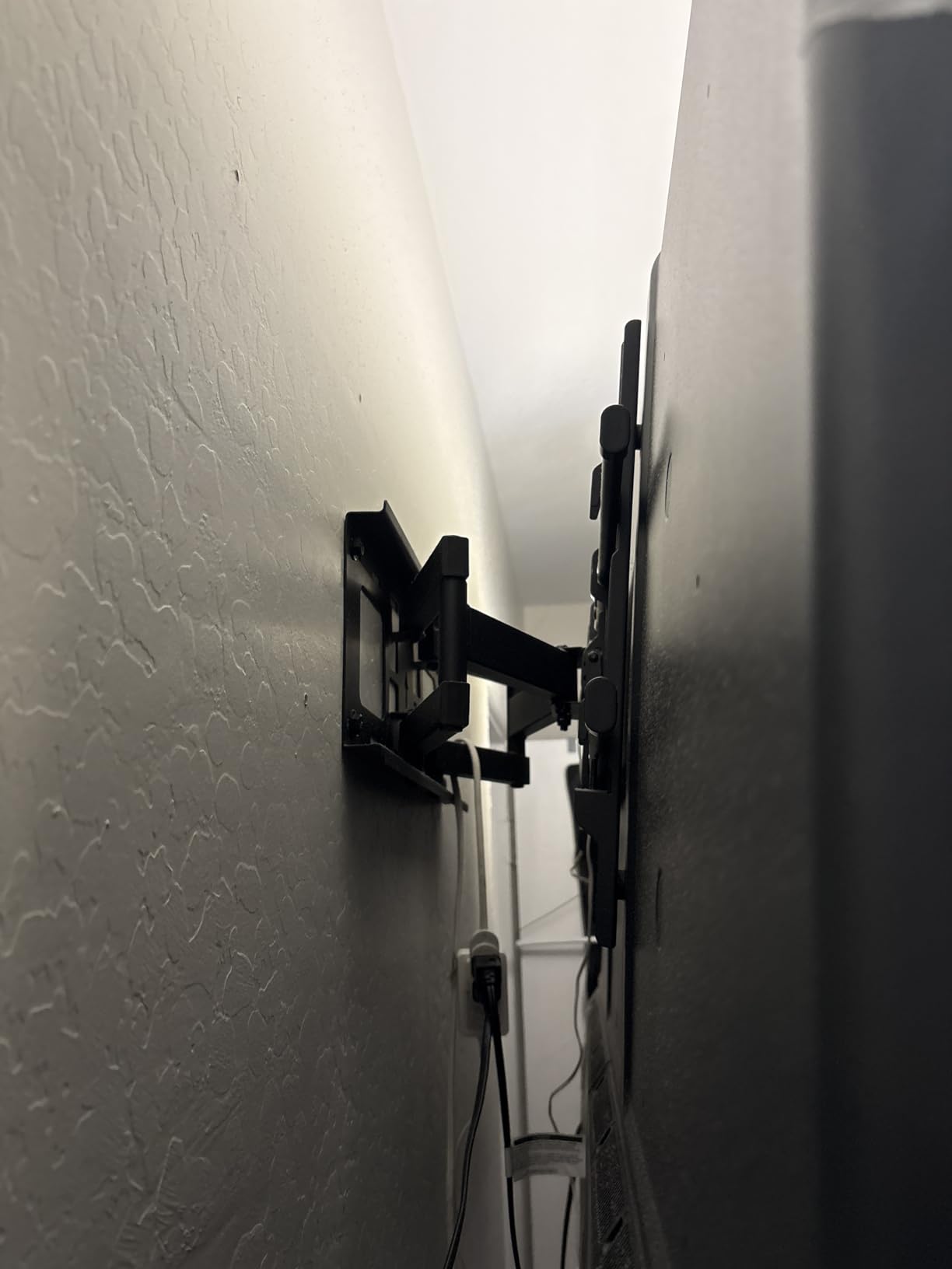 BONTEC Heavy Duty Fixed TV Wall Mount, 43-100 Inch TVs, Max VESA 800x600mm customer photo 2