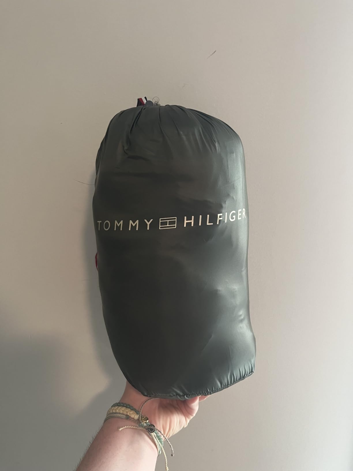 Tommy Hilfiger Women's Puffer Jacket, Lightweight Packable Jacket With Hood & Bag customer photo 2