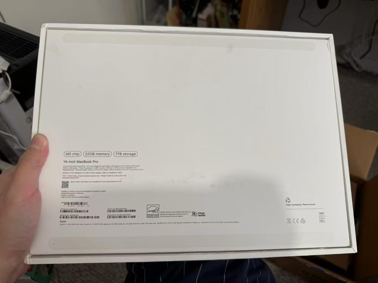 Apple 2026 MacBook Pro Laptop with Apple M5 chip with 10-core CPU and 10-core GPU: Built for AI, 14.2-inch Liquid Retina XDR Display, 32GB Unified Memory, 1TB SSD; Space Black customer photo 1