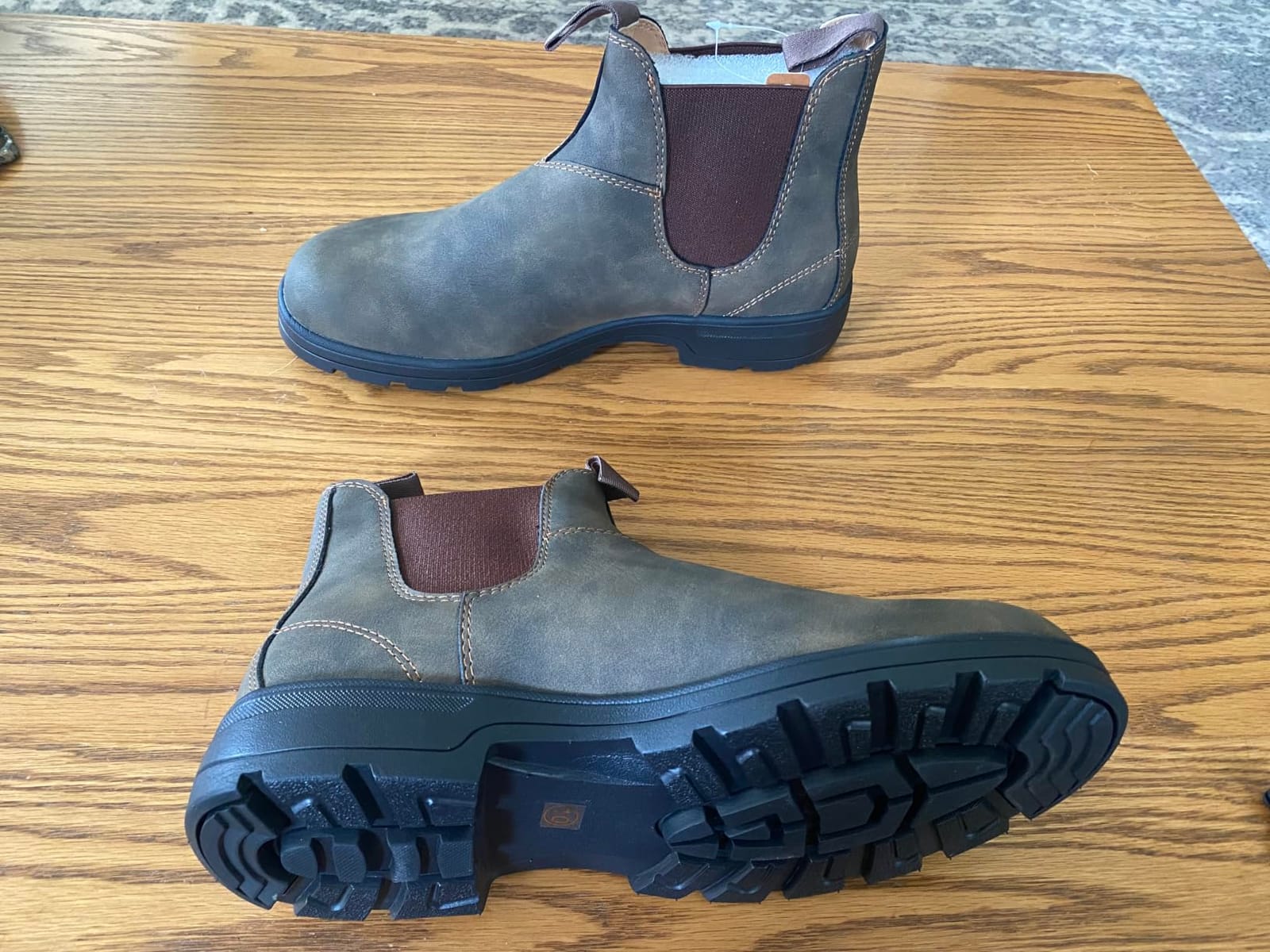 Rihero Men's Chelsea Boots Classic Casual Slip On Work Boots customer photo 1