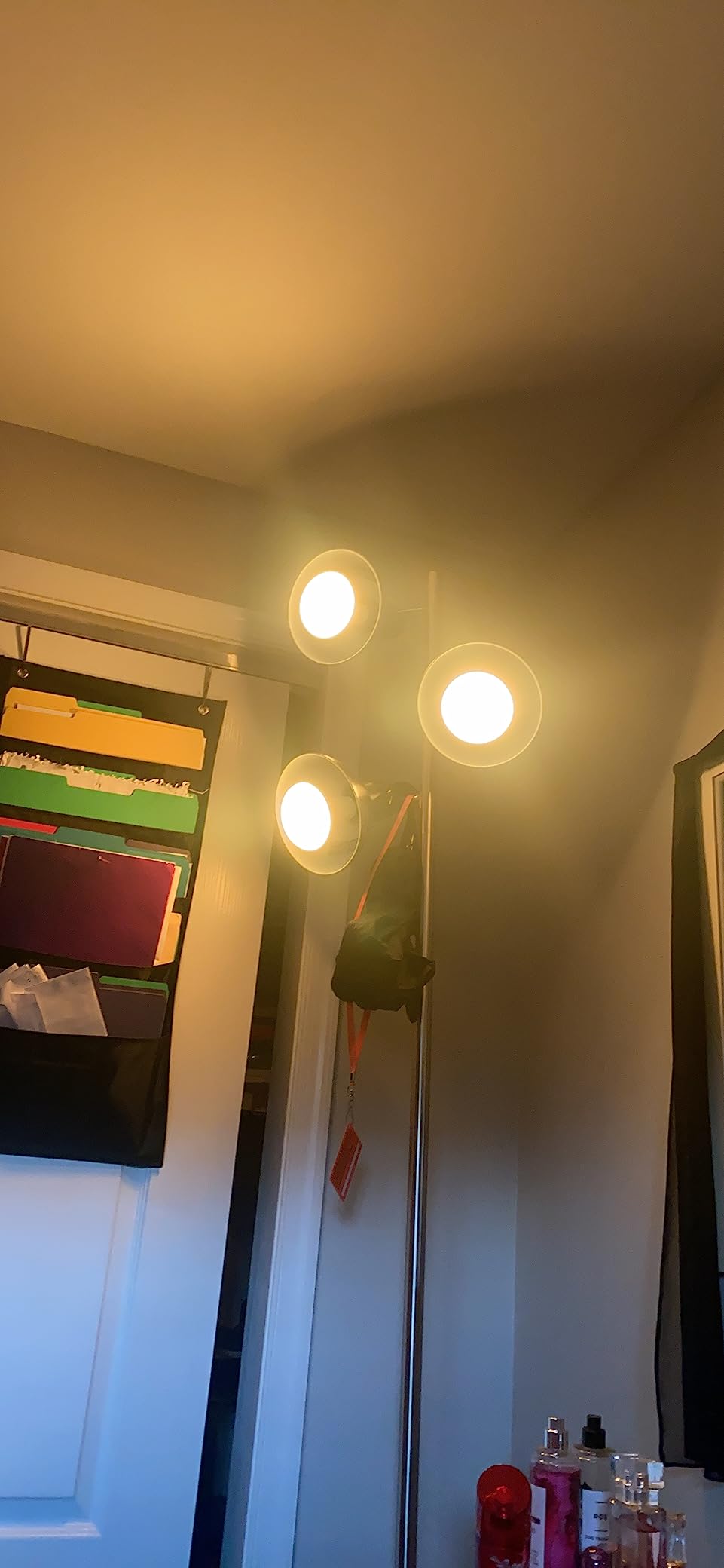 OREiN Matter BR30 Smart Light Bulbs, 60W 650lm RGBTW Color Changing, 4 Pack customer photo 1