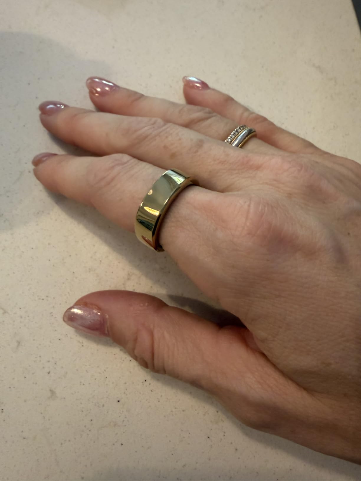 RingConn Gen 3 Smart Ring - Vascular Trends(Size 8, Royal Gold) customer photo 1