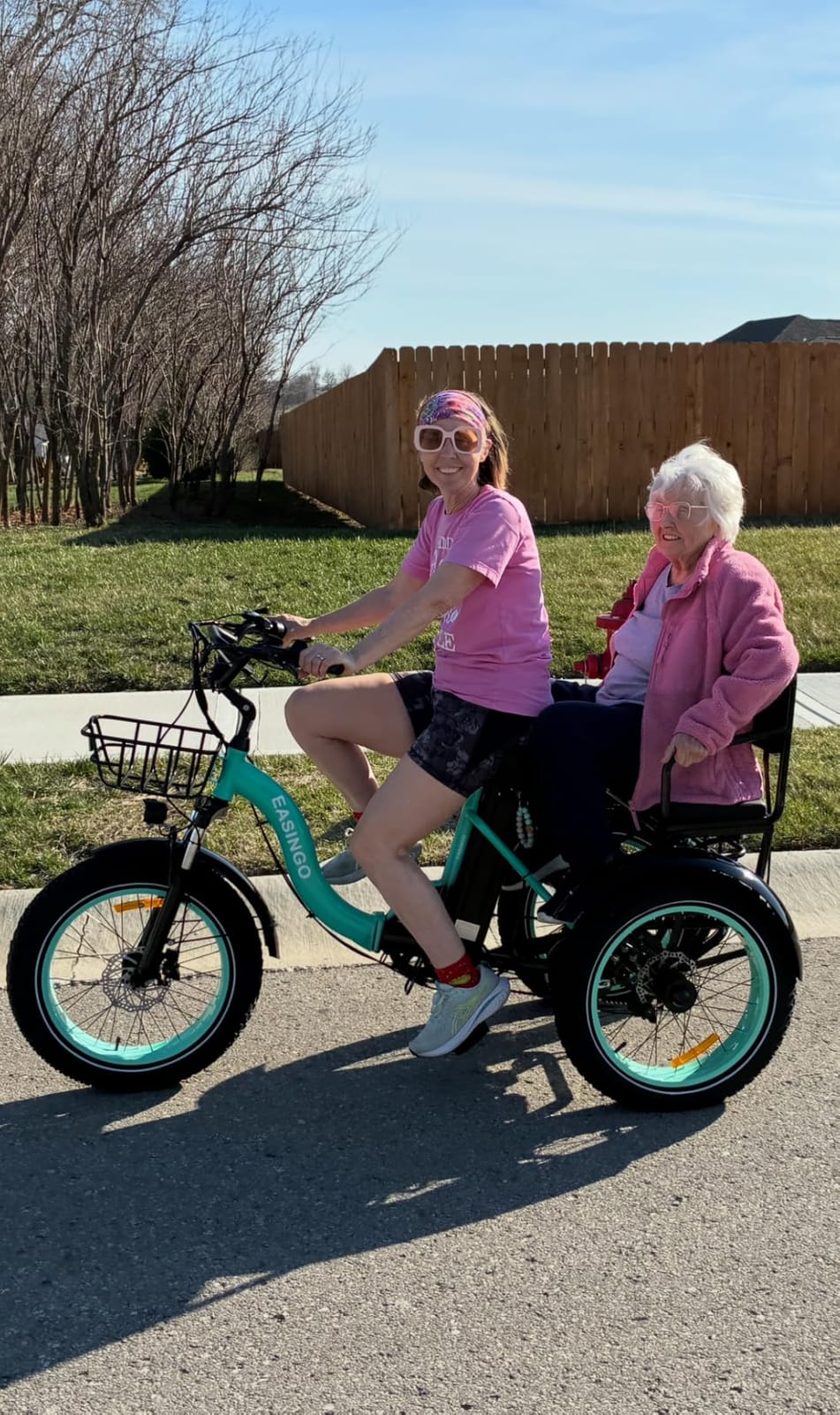 KAKIGO Electric Tricycle with Passenger Seat,Peak 1350W Two Seater Electric Tricycle for Adults,48V 15.6Ah 2 Seater Electric Trike,Front&Rear Basket,Rear Differential customer photo 2