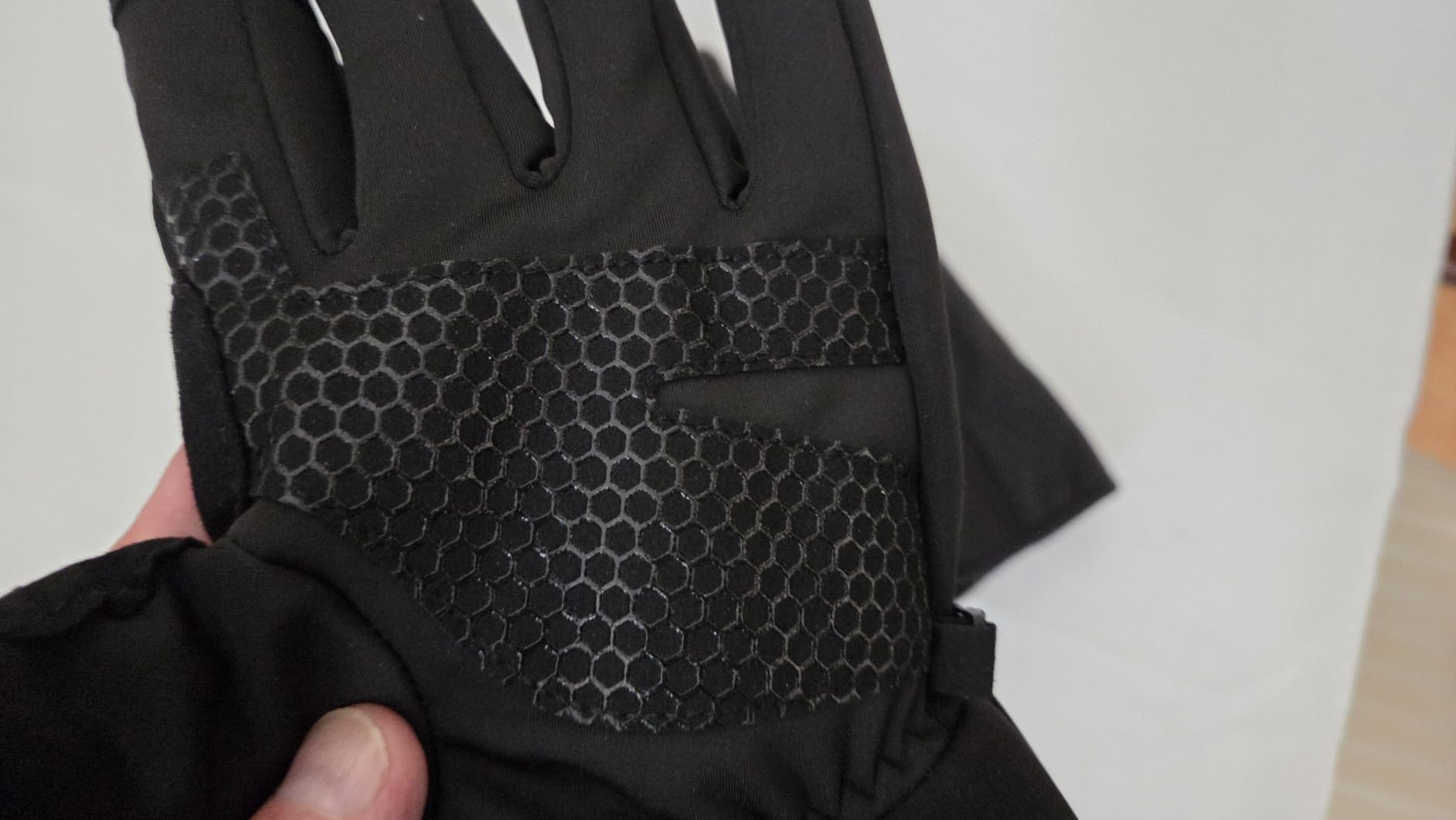Heated Gloves for Men Women, Rechargeable Battery Electric Heated Gloves with Touchscreen, Winter Warm Gloves for Riding Cycling Skiing Hiking Hunting Motorcycling customer photo 1