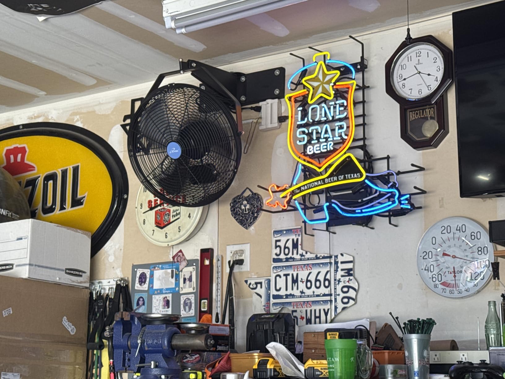 iLiving 18 Inch Wall Mount Fan, 4550 CFM High Velocity Metal Fan with 3 Speeds, Sealed Motor & 360° Tilt, Heavy Duty Wall/Ceiling Mount Fan for Garage, Warehouse, Barn, Greenhouse, Workshop customer photo 2