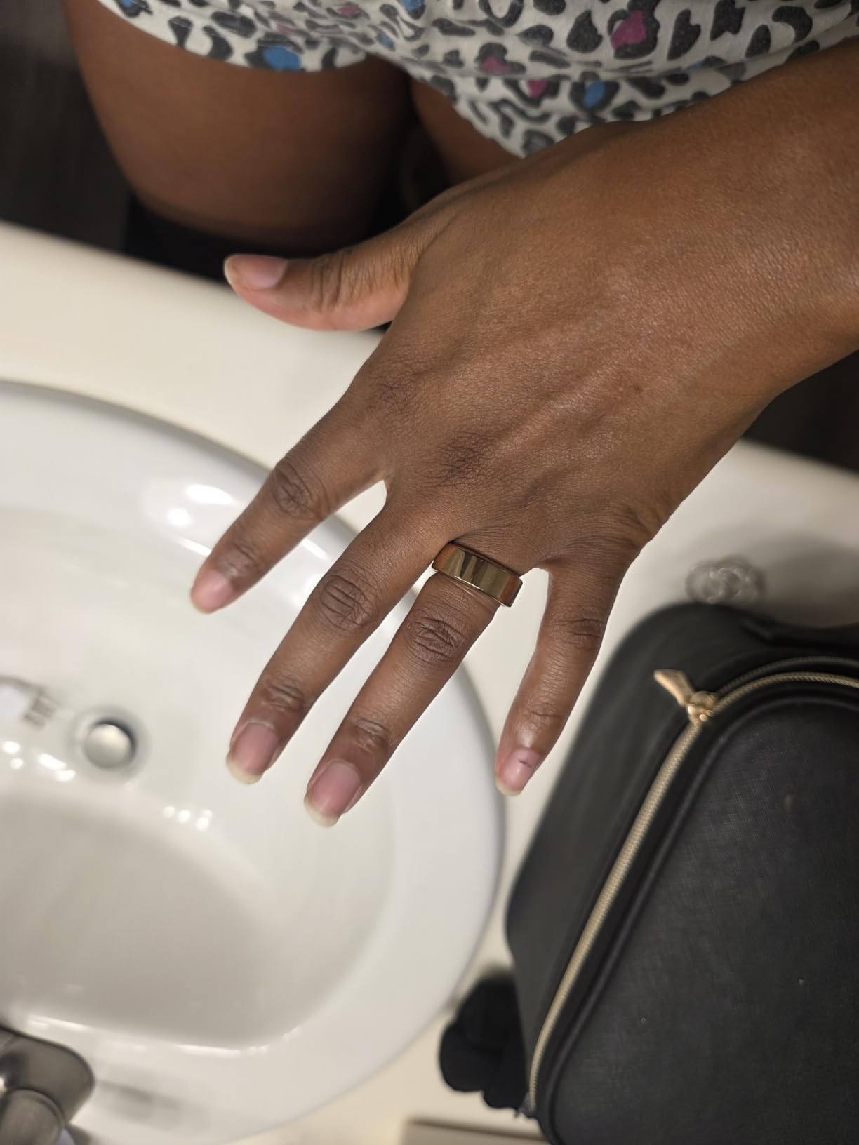 Mirlray Smart Ring for Women & Men, Smart Ring Health Tracker, Blood Oxygen & Heart Rate Monitor, Long Lasting Battery Sleep Ring, Waterproof Fitness Ring (R02C, Rose Gold, 7) customer photo 2