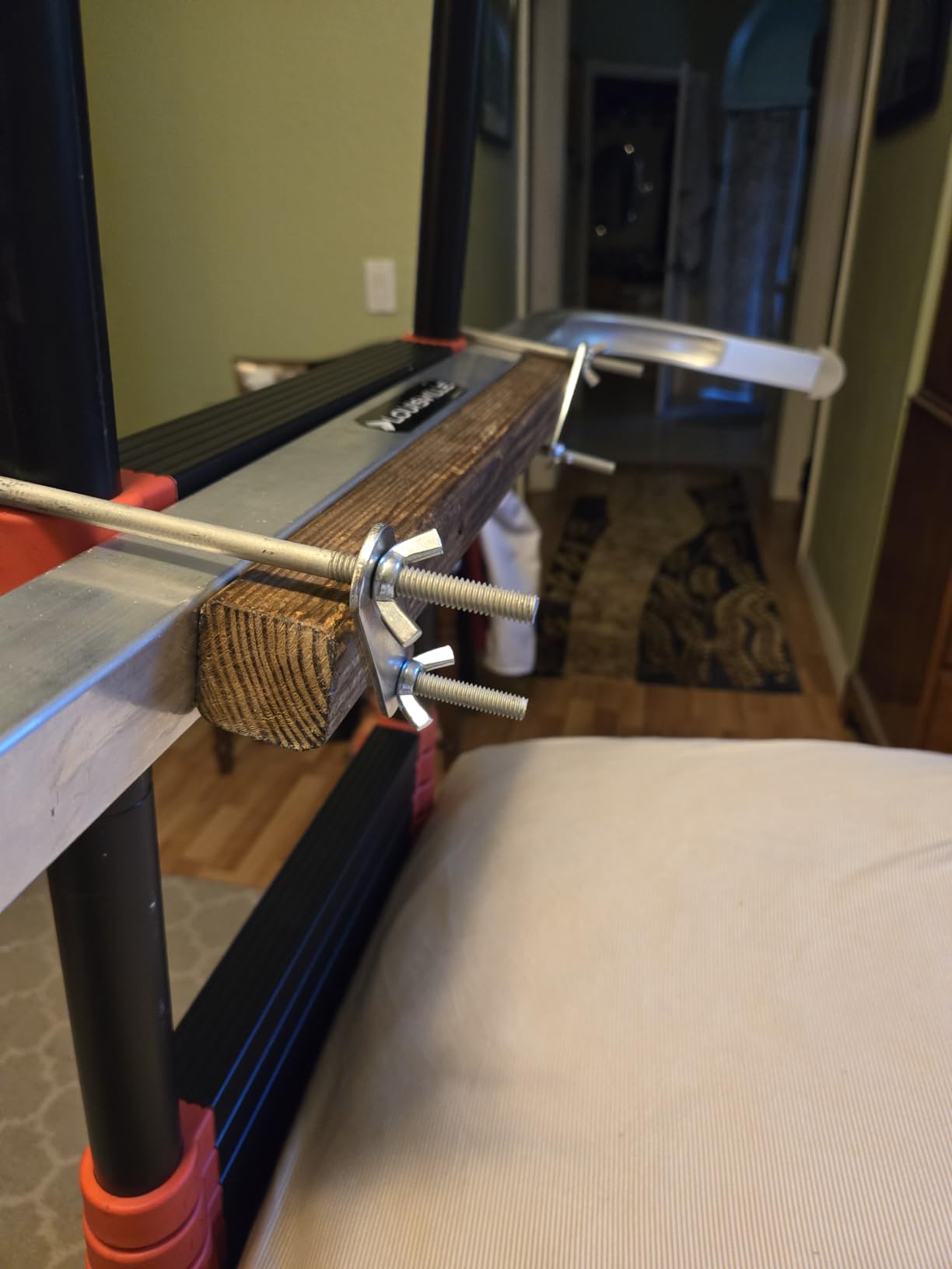 Louisville Ladder Aluminum Stabilizer for Extension Ladders, LP-2200-00 customer photo 1
