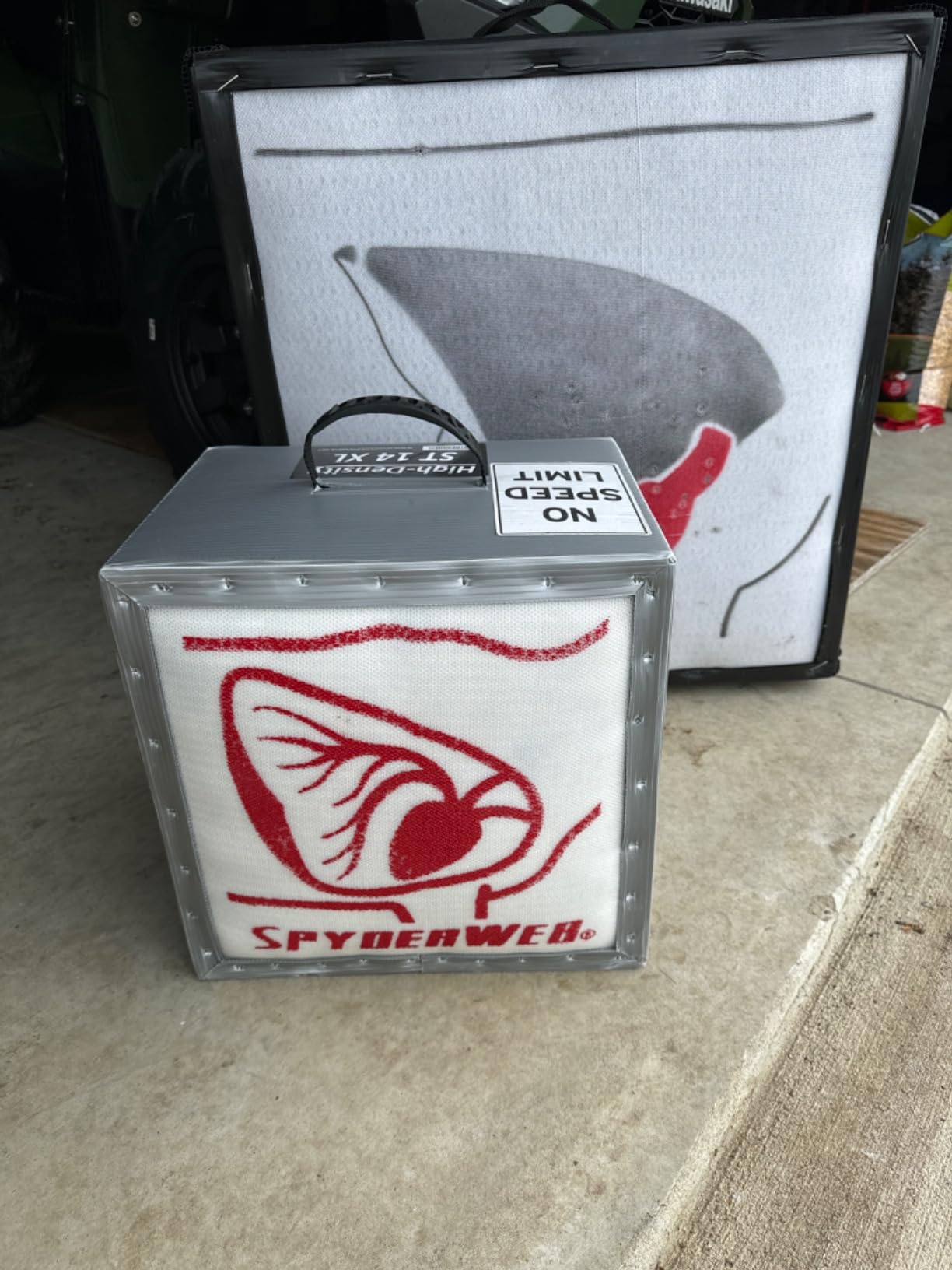 SpyderWeb 14XL Portable Crossbow Target, No Speed Limit™, Easy Arrow Pull customer photo 1
