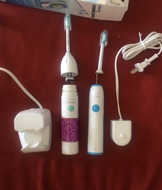 Philips Sonicare 2 Series plaque control rechargeable electric toothbrush, HX6211 customer photo 2
