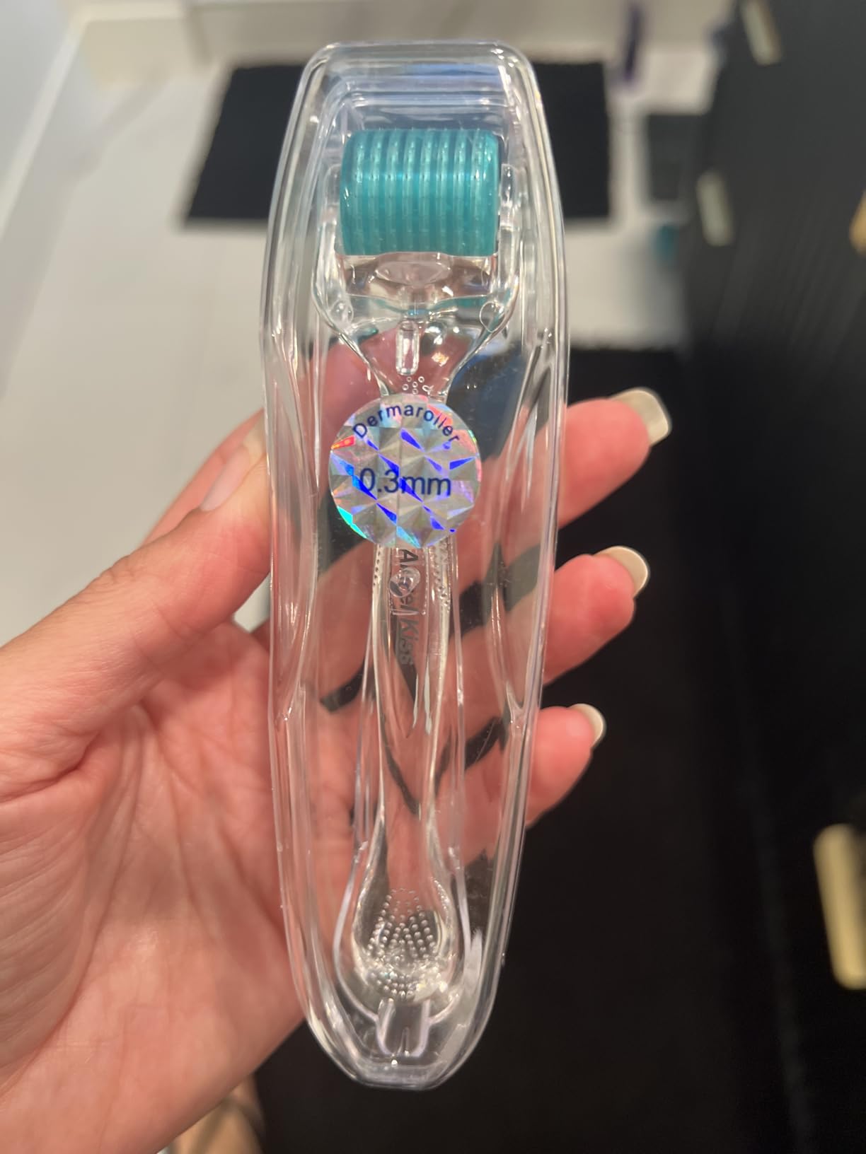 Angel Kiss Microneedle Derma Roller, 192 Individual Stainless Steel Needles customer photo 1