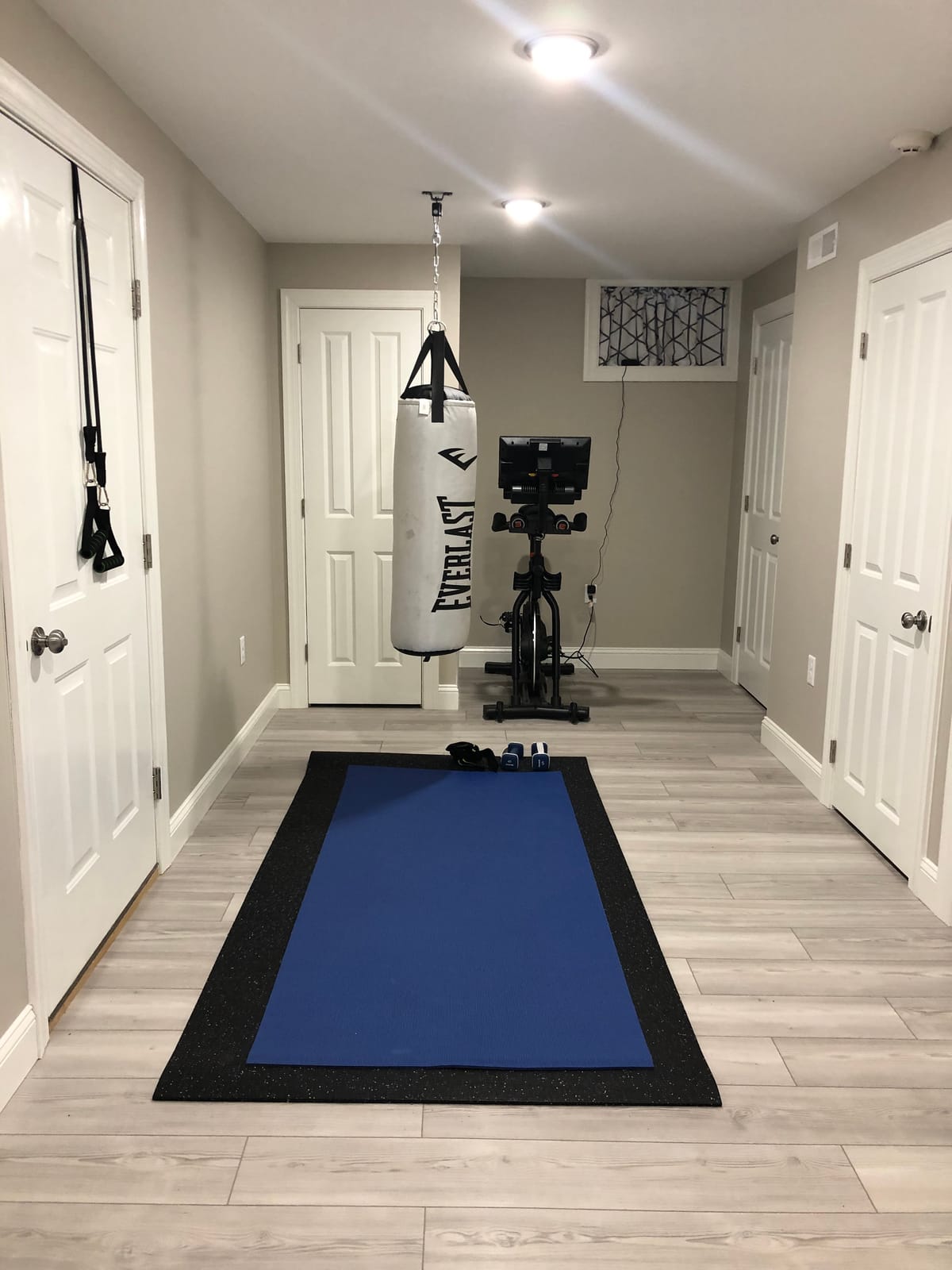 American Floor Mats Ultimate Stand-Alone Gym Mats Solid Black 4' x 8' - 3/8