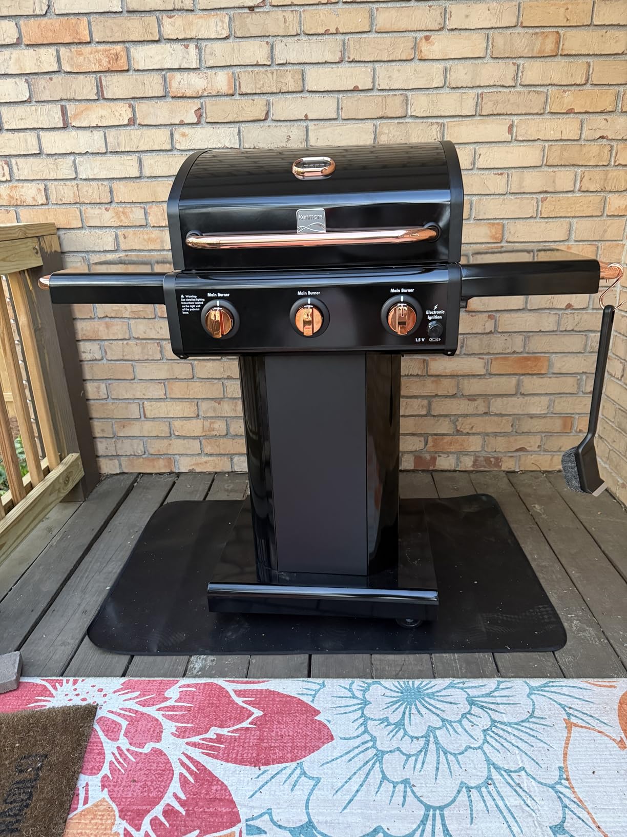 Kenmore 3-Burner Propane BBQ Grill, 30,000 BTUs Gas Grill with Cast Iron Cooking Grates, Folding Side Tables & Wheels, Outdoor Grill with Tool Hooks, Black customer photo 2