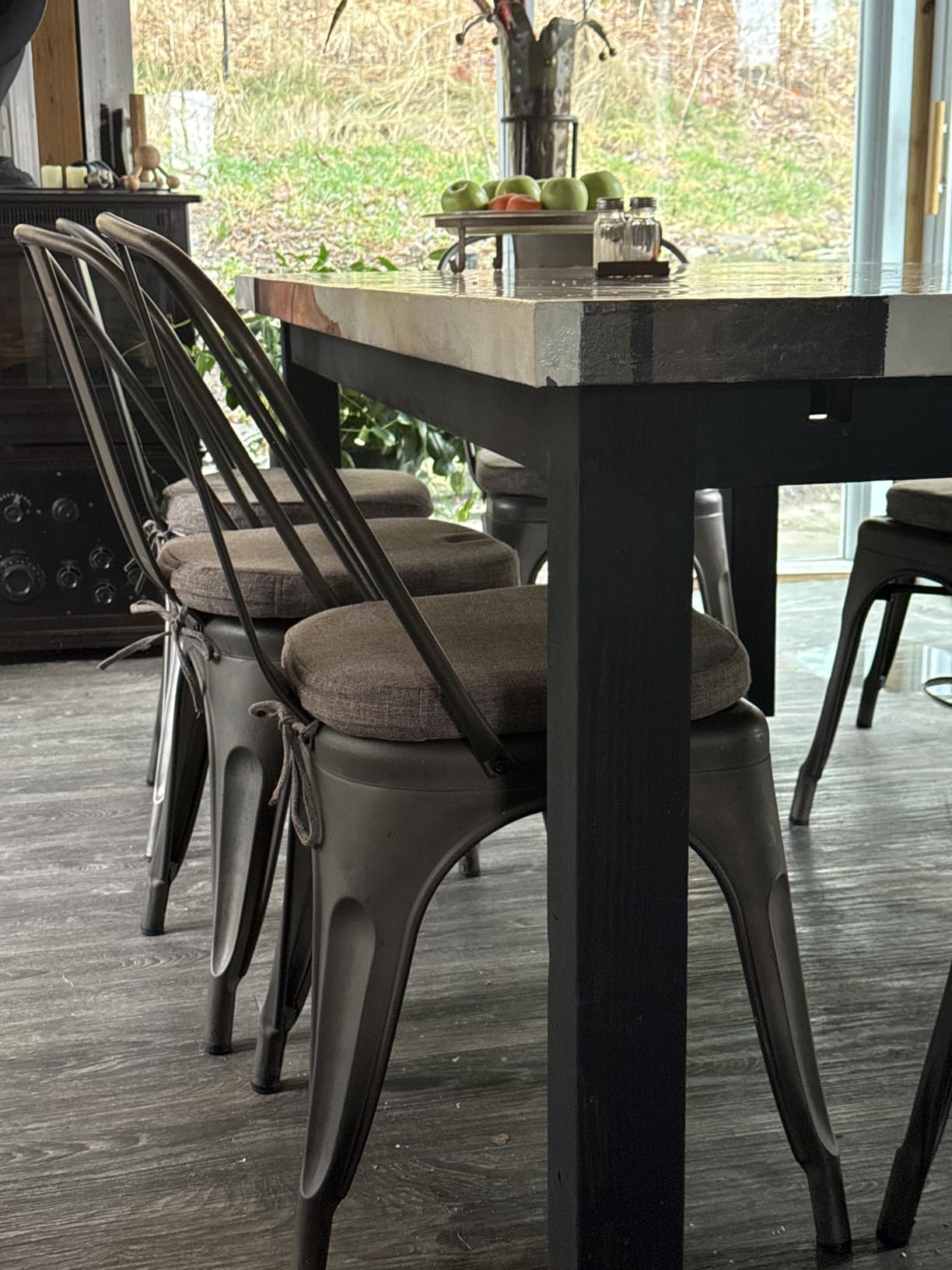 Nazhura Metal Dining Chair Farmhouse Tolix Style for Kitchen Dining Room Café Restaurant Bistro Patio, 18 Inch, Stackable, Waterproof Indoor/Outdoor (Sets of 4) (Black) customer photo 2