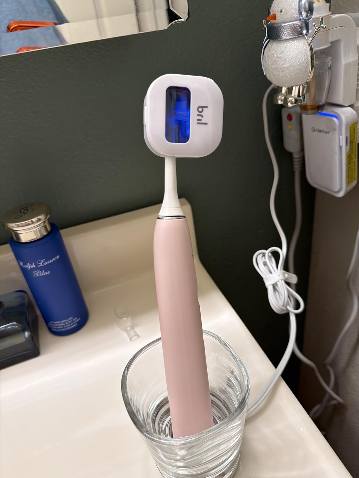 Bril UV-C Toothbrush Sanitizer and Holder – Wall Mounted, Rechargeable, 30-Day Battery, Magnetic Mount, Fits Electric and Manual Brushes, Portable Travel Case, Auto-Shutoff – White customer photo 2