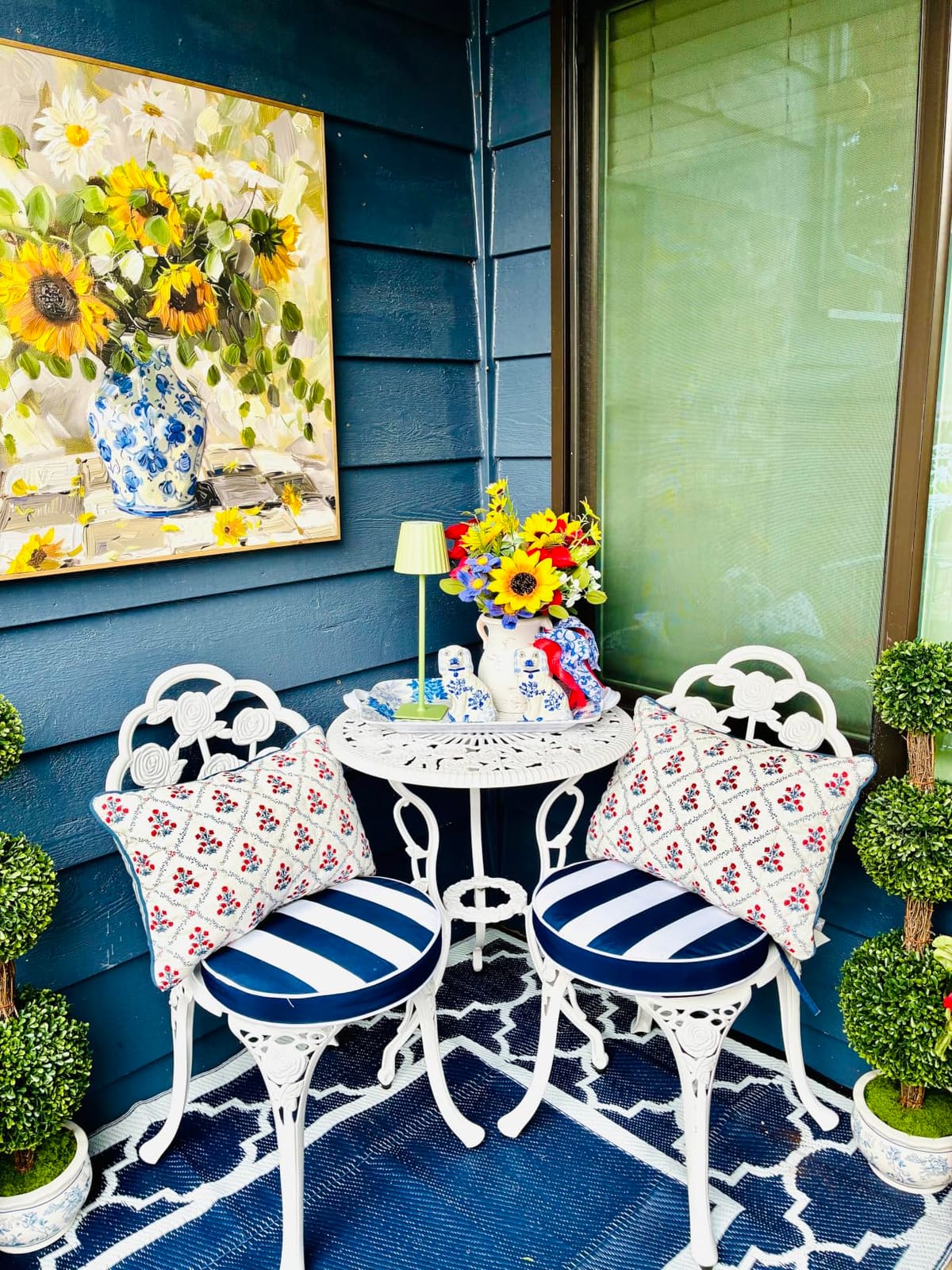YKSY&YKSY Patio Bistro Set.Rust-Resistant Cast Aluminum Bistro Table Set with Umbrella Hole for Backyard (Rose White) customer photo 2