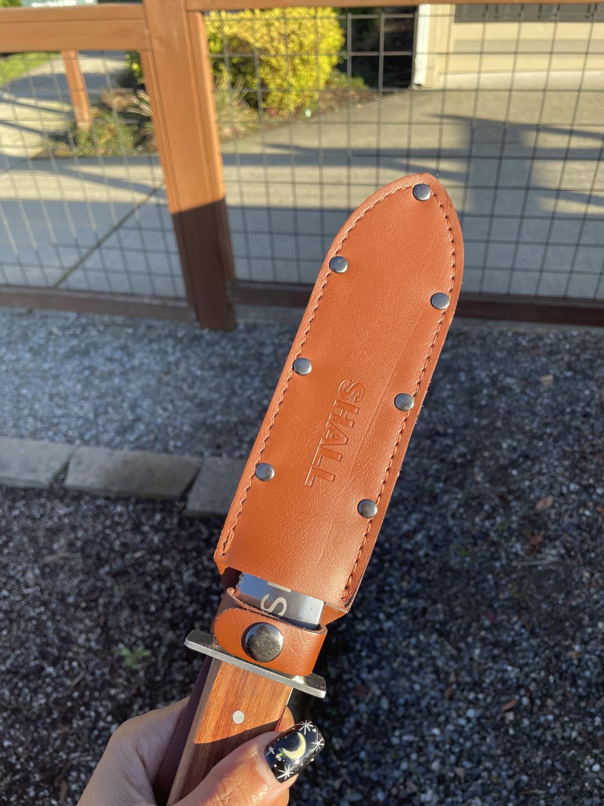 SHALL Hori Hori, Japanese Garden Knife, Soil Knife with Leather Sheath, Rosewood Handle & Hide Rope, 7” Stainless Steel Blade, Rope Cutting Edge, for Digging, Weeding, Planting, Full-Tang customer photo 1