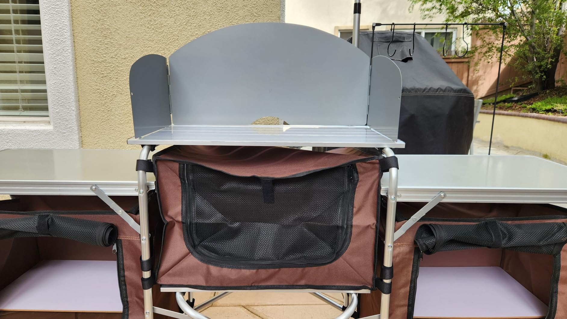 VEVOR Camping Kitchen Table, Folding Outdoor Cooking Table with Storage Carrying Bag, Aluminum Cook Station 3 Cupboard & Detachable Windscreen, Quick Set-up for Picnics, BBQ, RV Traveling, Black customer photo 2