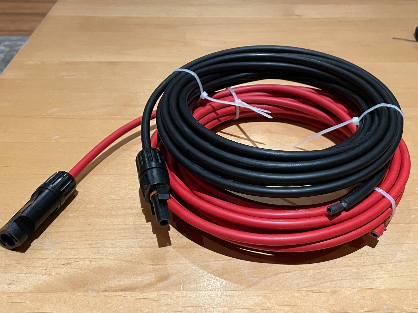 ECO-WORTHY 10FT 10AWG Solar Extension Cable with 30A/1000V DC and IP67 customer photo 1