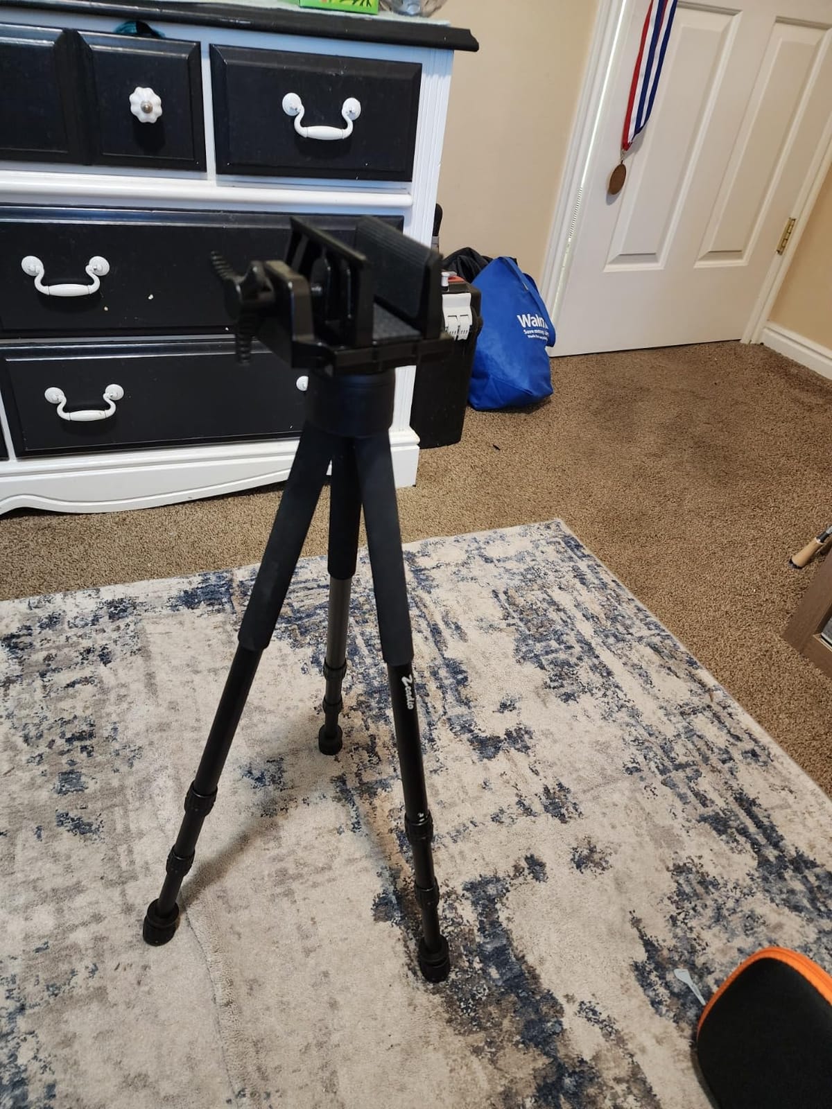 Zeadio Tripod Hunting Rest with High Density Foam Grip, Twist-Style Locking Leg, and Non-Marring V-Yoke Rest Head for Outdoor Activities customer photo 2