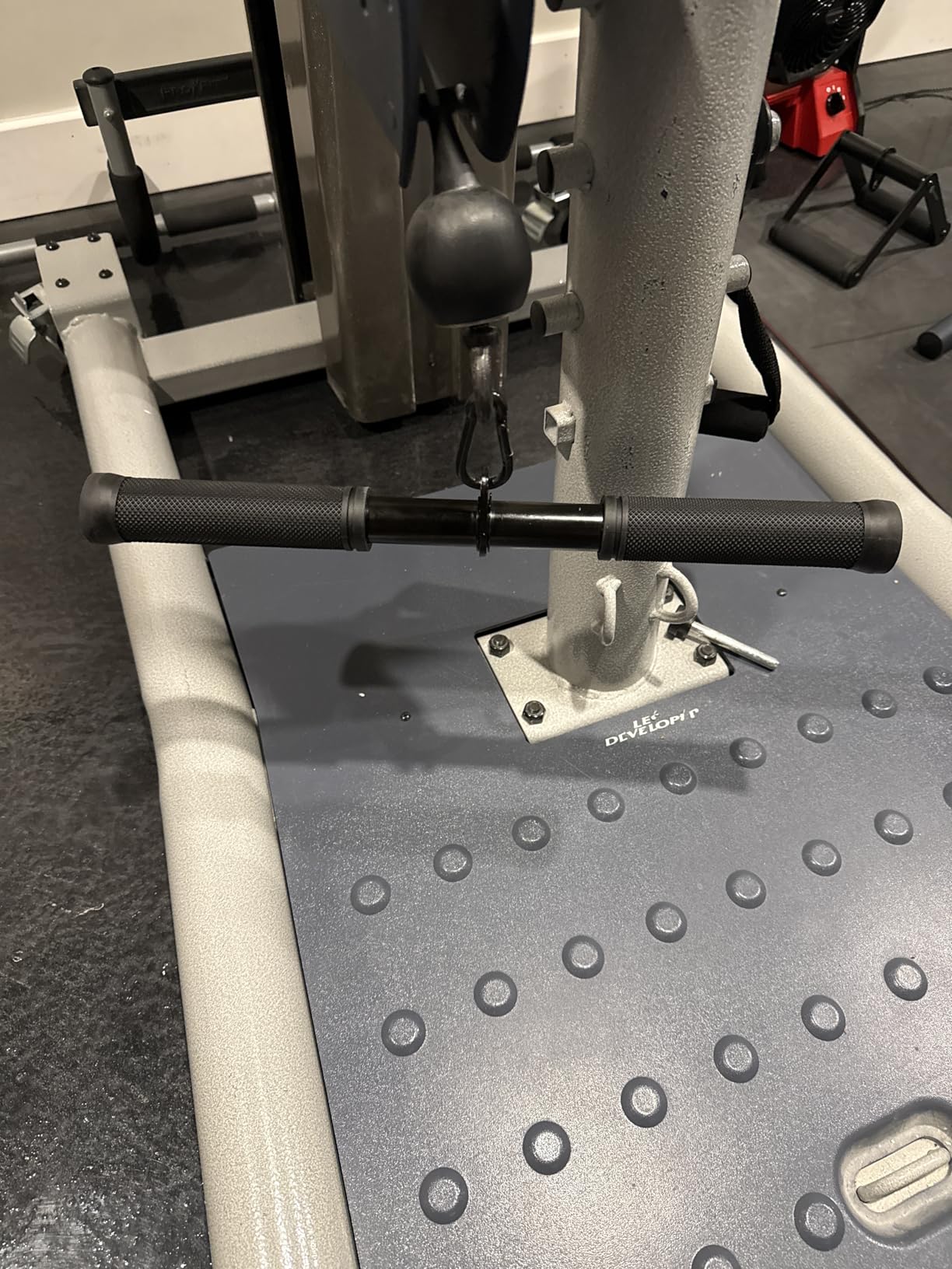 QPARVERS Cable Machine Attachment Set LAT Pulldown Attachments Weight Machine Accessories for Home Gym customer photo 1