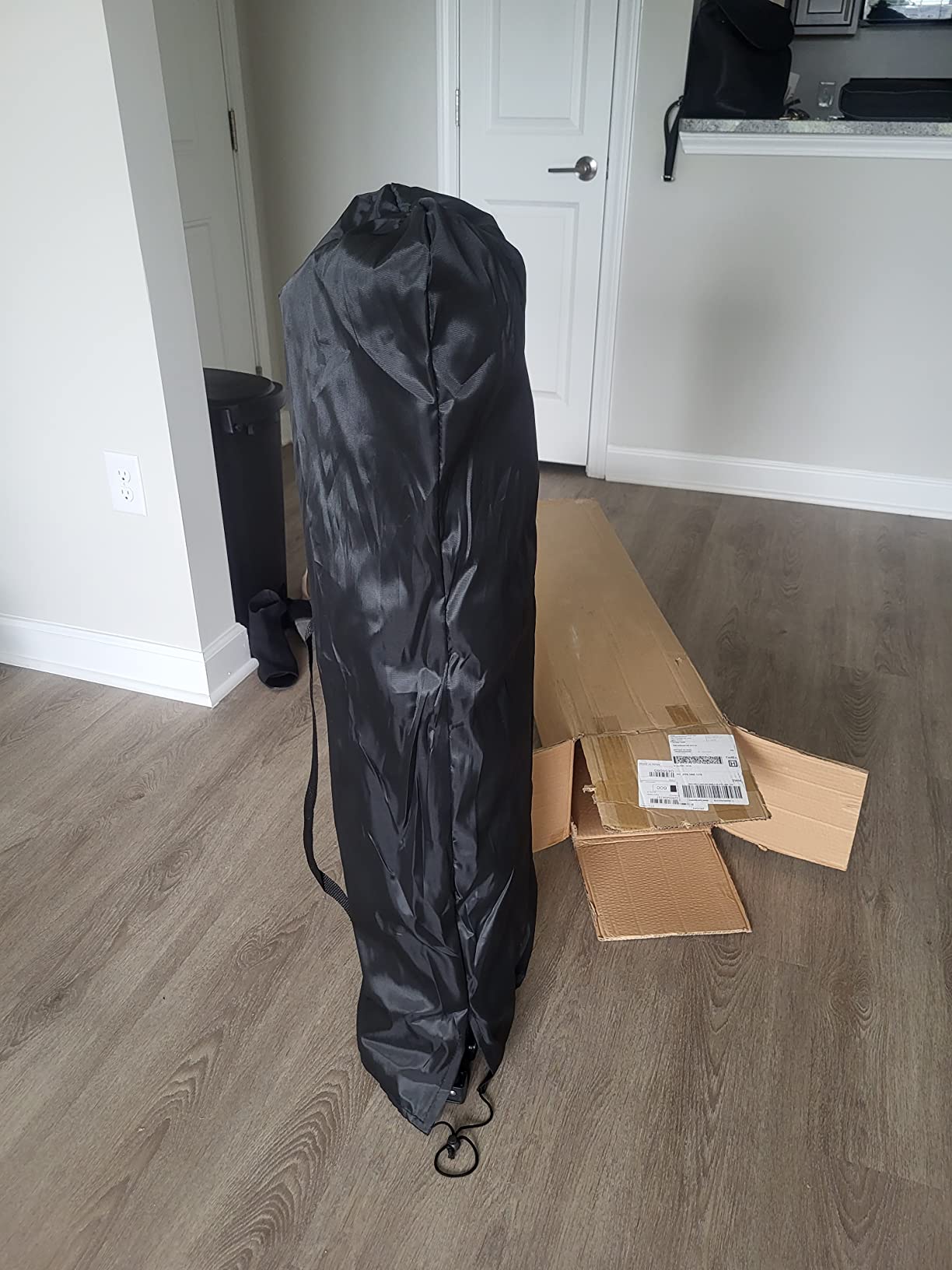 LILYPELLE Oversized XXL Folding Camping Cot, 32