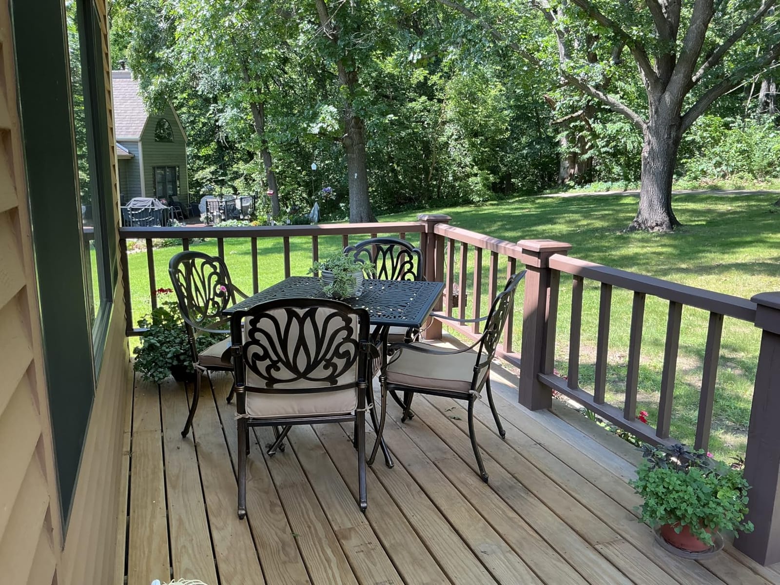 VINGLI 7 Pieces Outdoor Dining Set, Cast Aluminium All-Weather Patio Dining Set for 6 with Umbrella Hole, Outdoor Dining Table and Chairs with Cushion for Yard, Garden, Porch and Poolside, Bronze customer photo 1