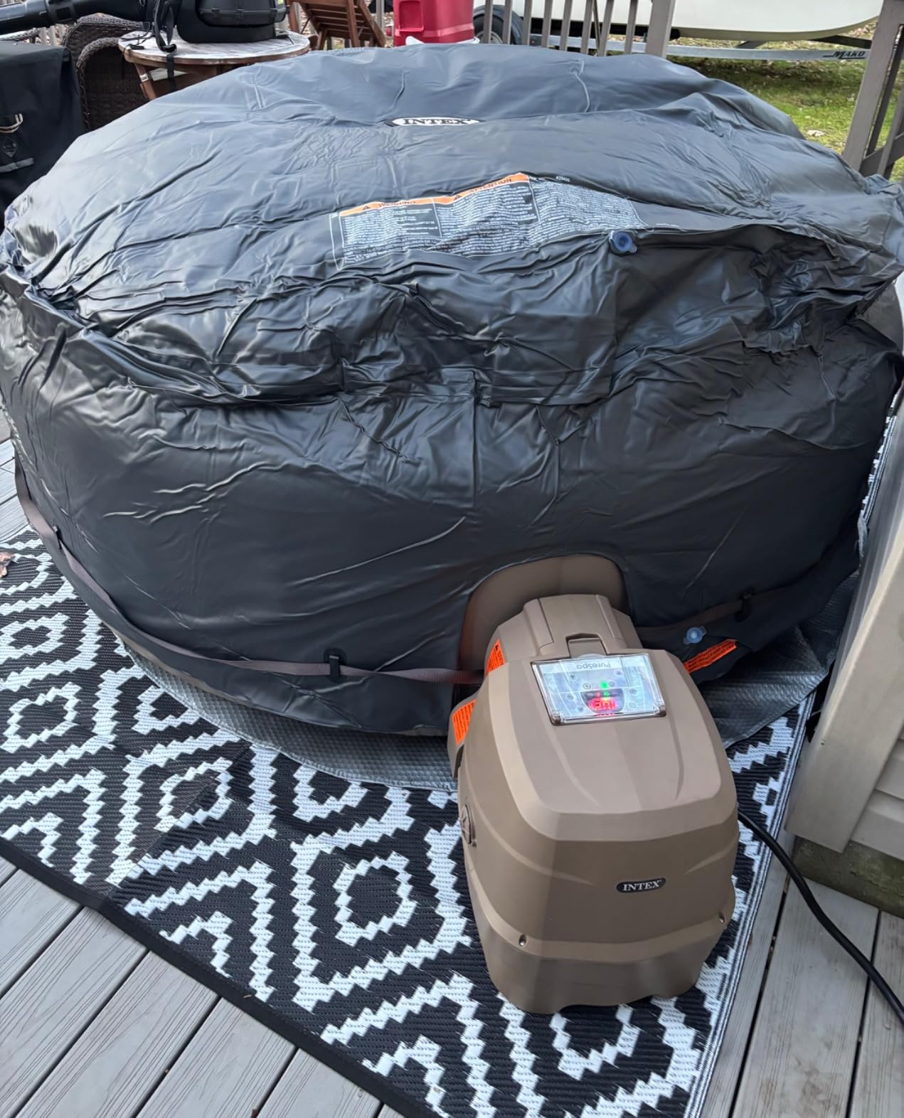 INTEX 28425EH PureSpa Bubble Massage Spa Set Outdoor Inflatable Portable Hot Tub, Includes Energy Efficient Spa Cover, Saltwater System Ready, 4 Person, 77in x 28in customer photo 2