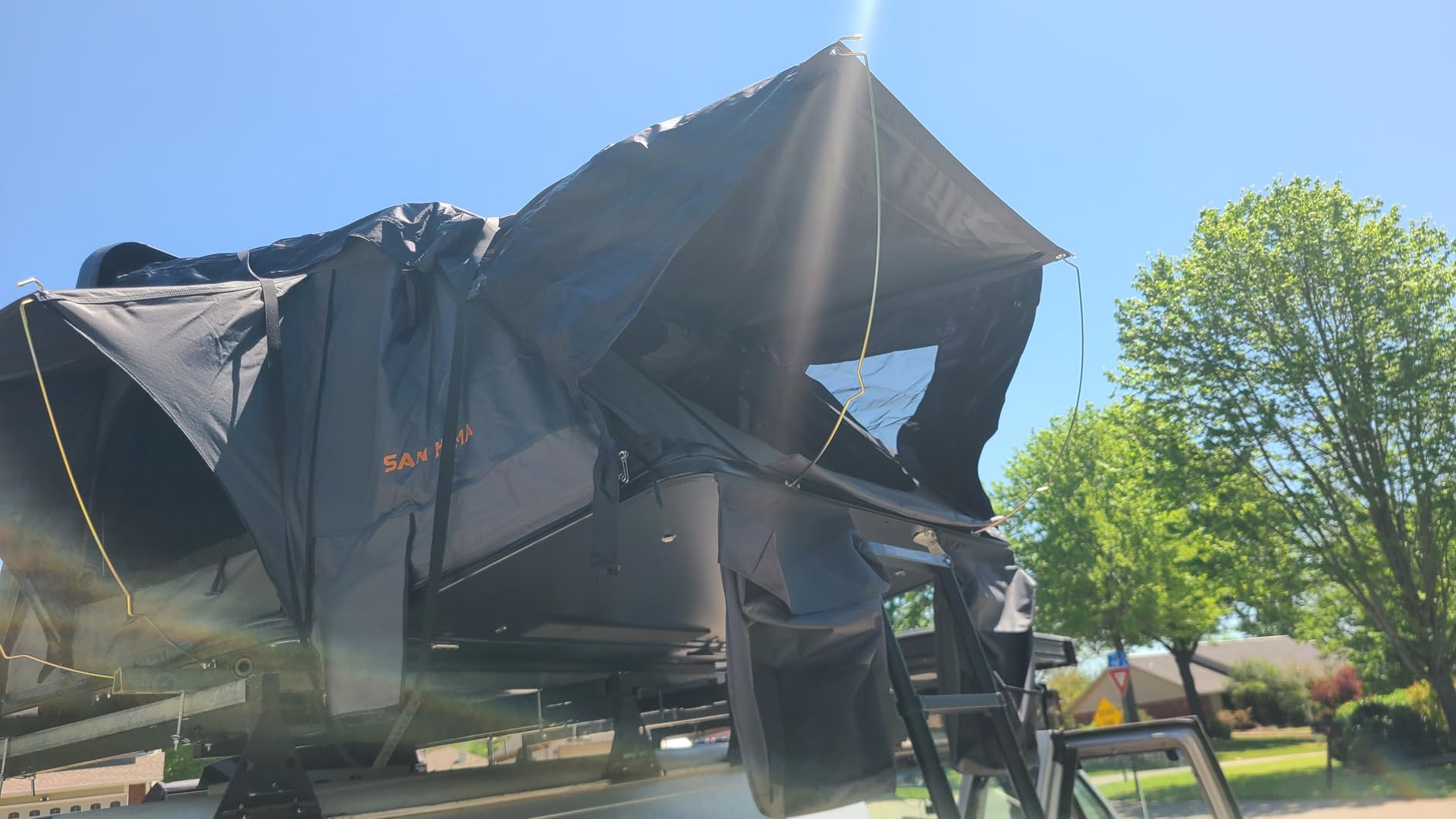 Sanhima Rooftop Tent Hard Shell - Jervis Overland Aluminium ABS Roof Top Tent w/Stargaze Window & LED Strip Light for Car SUV Truck Camping, 2-3 People customer photo 1