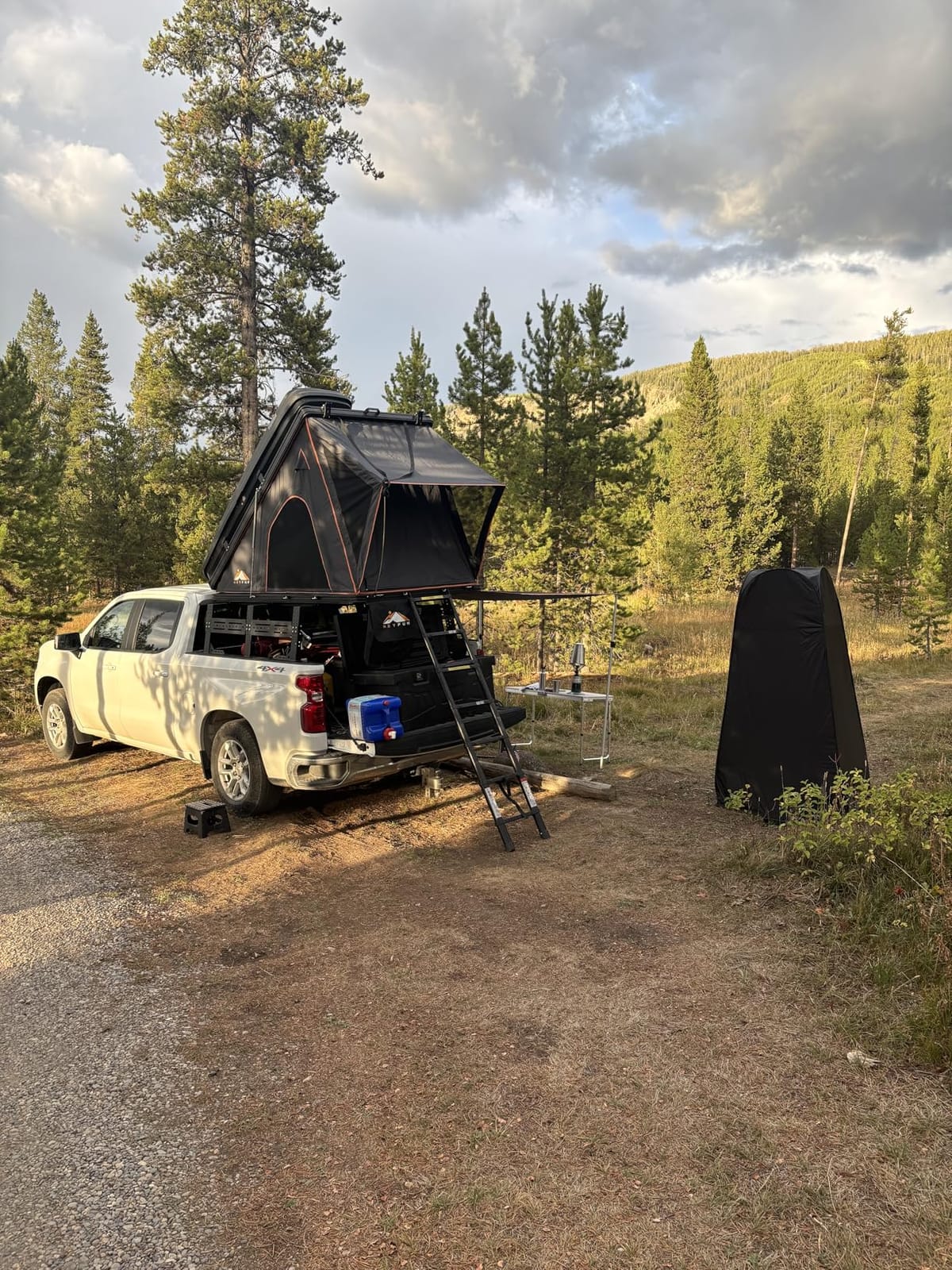Explorer Pro Rooftop Tent Hard Shell, 2-3 Person Aluminum Roof Top Tent customer photo 1