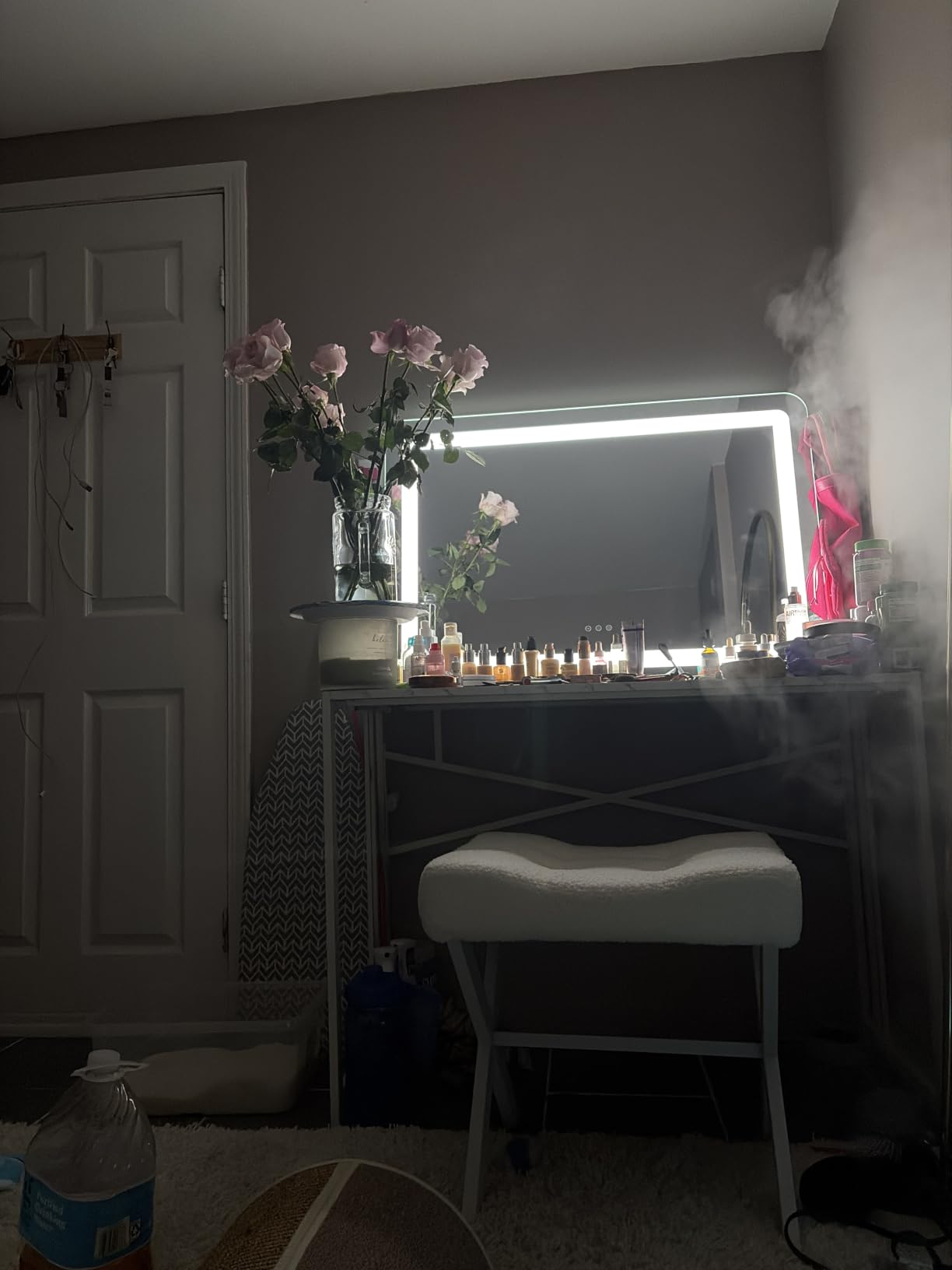Hasipu Vanity Mirror with Lights and Bluetooth Speaker, 32