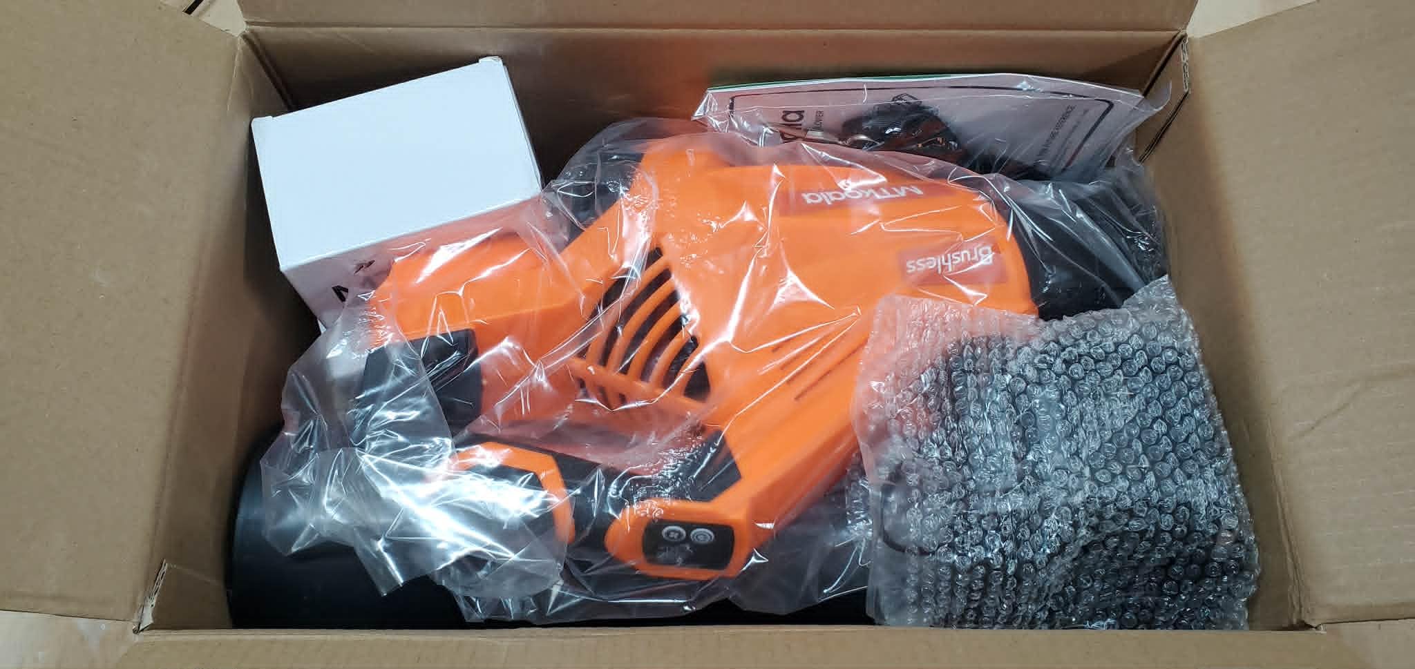 Leaf Blower Cordless, New Upgraded 1200W Brushless Motor Leaf Blower, 700CFM 200MPH with 3 Speed Modes, 160Mins Max Runtime, Handheld Electric Blower for Lawn Care, Yard, Dust & Snow (Orange) customer photo 1