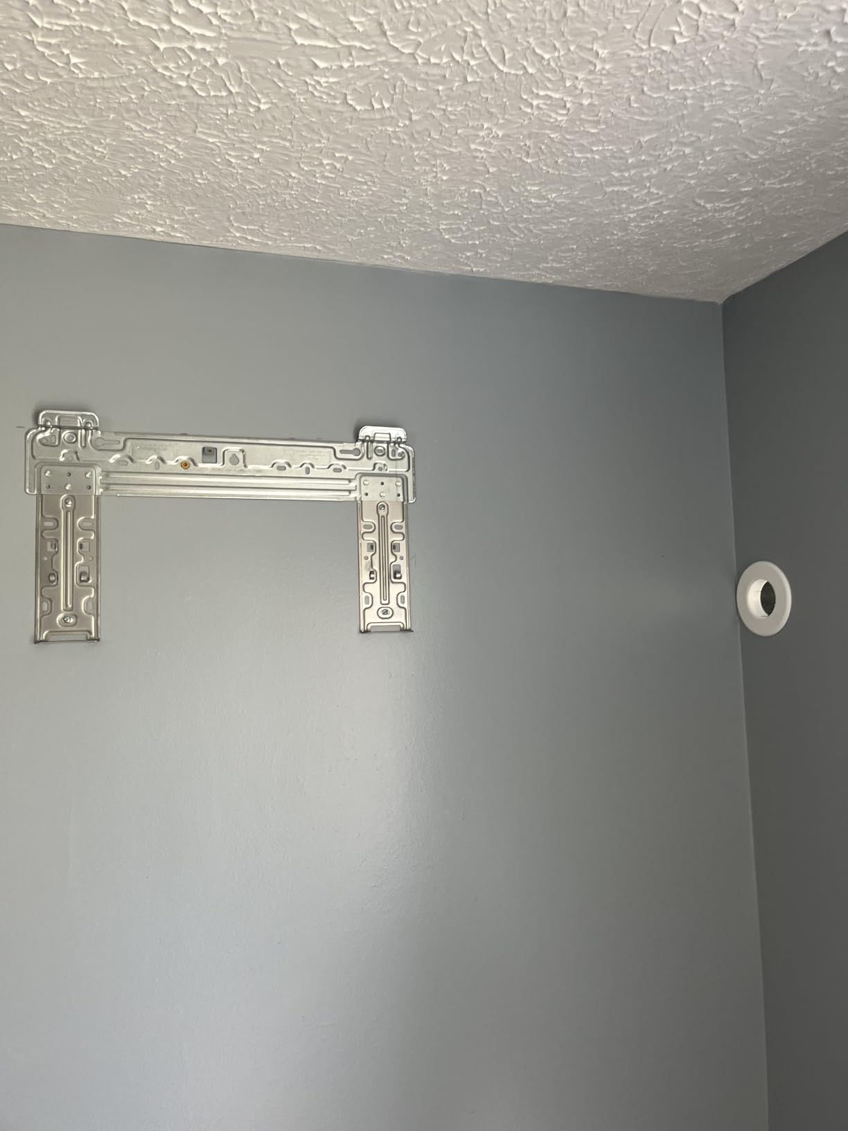 Comfort Temps Energy-Saving 12,000 BTU Minisplit System 110V – 20.5 SEER, Pre-Charged, Ductless, Quiet & Comfortable Mini Split AC/Heating System with WiFi & Complete Easy Install Kit (Elite Series) customer photo 2