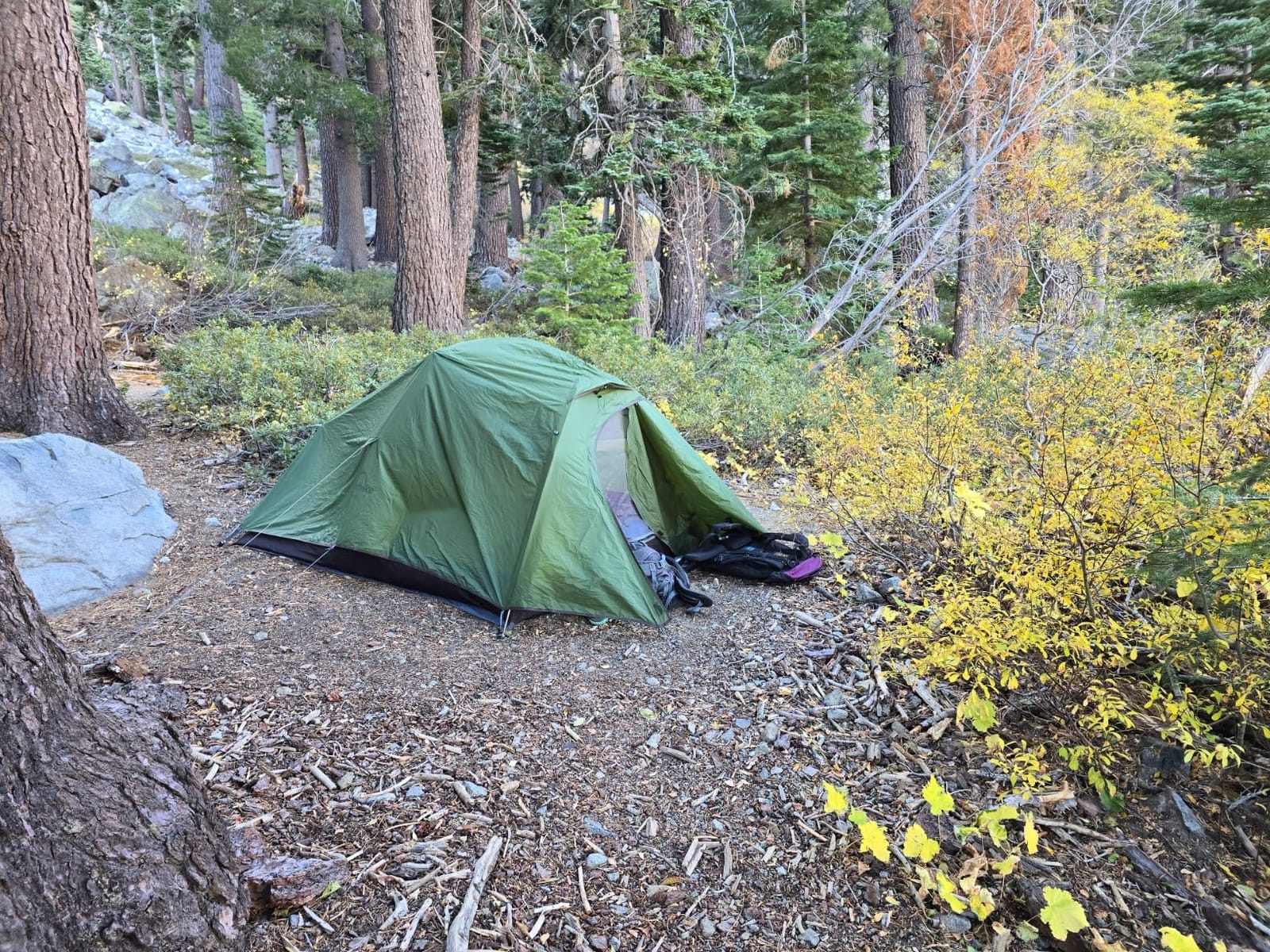 Naturehike Cloud Up 3 Person Backpacking Tent with Footprint - 3 Season Free Standing Lightweight 3 Person Camping Tent | with Footprint, Free Standing, Dome, Camping, Hiking, Waterproof customer photo 2