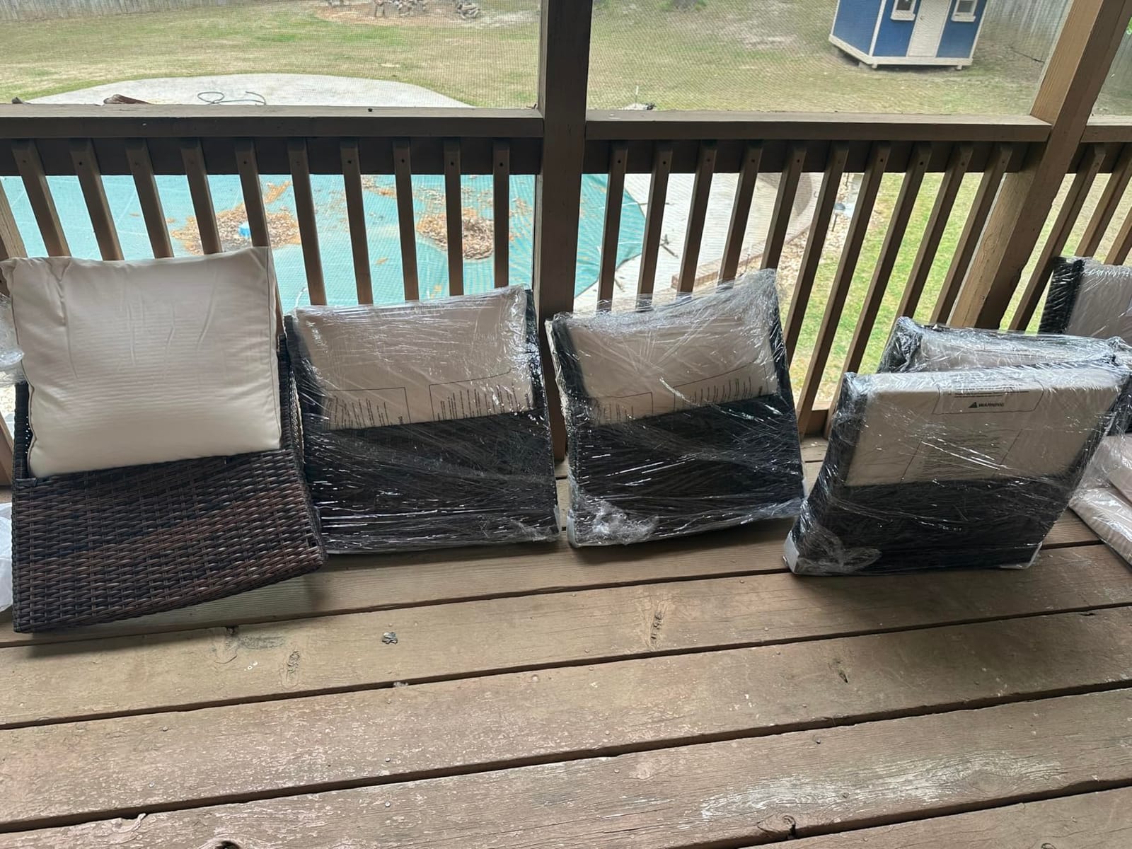 Wisteria Lane 4 Piece Outdoor Wicker Patio Furniture Set for All Weather customer photo 1